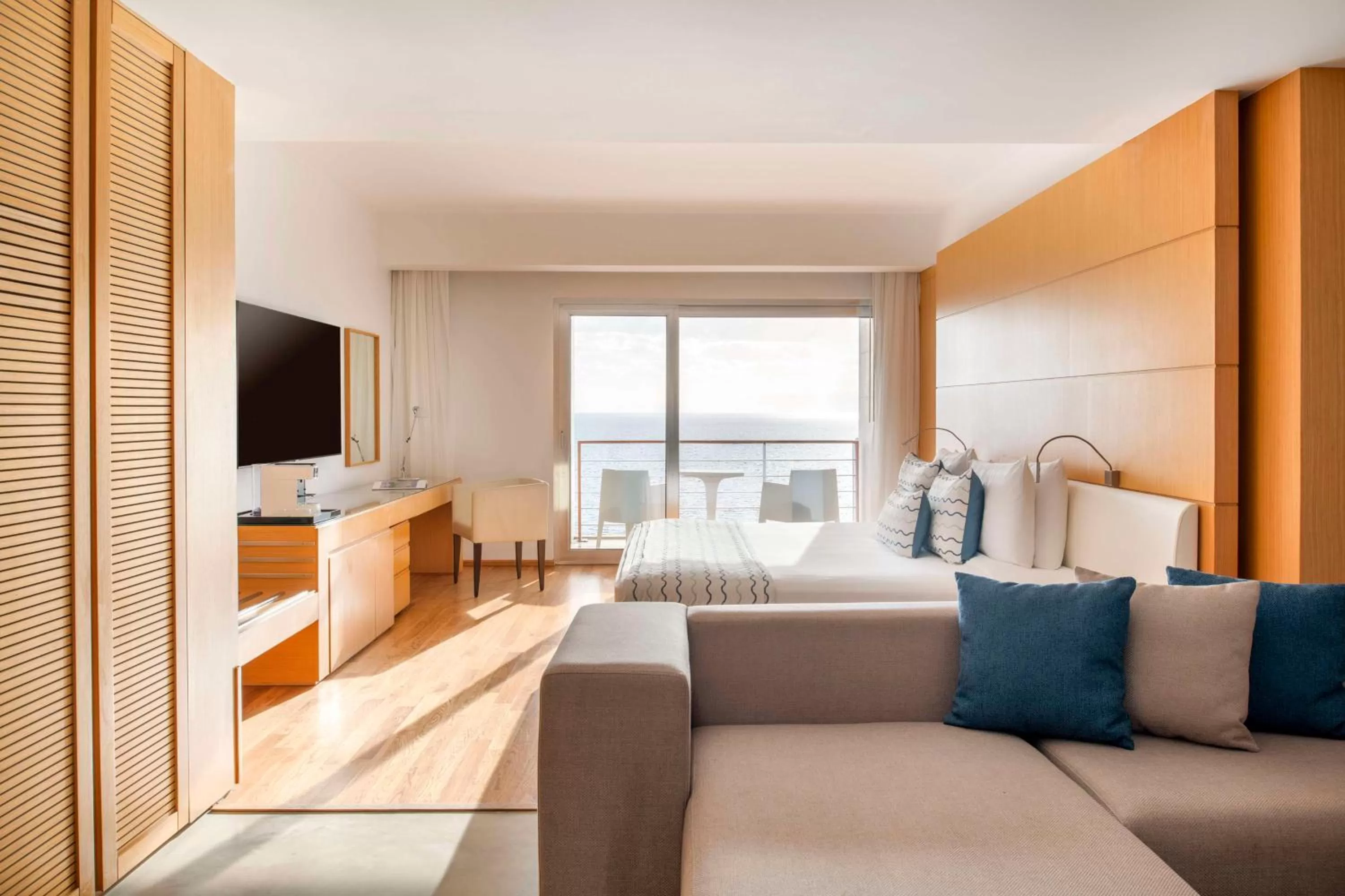 Sea View Junior Suite (King Size Bed) in Kempinski Hotel Aqaba