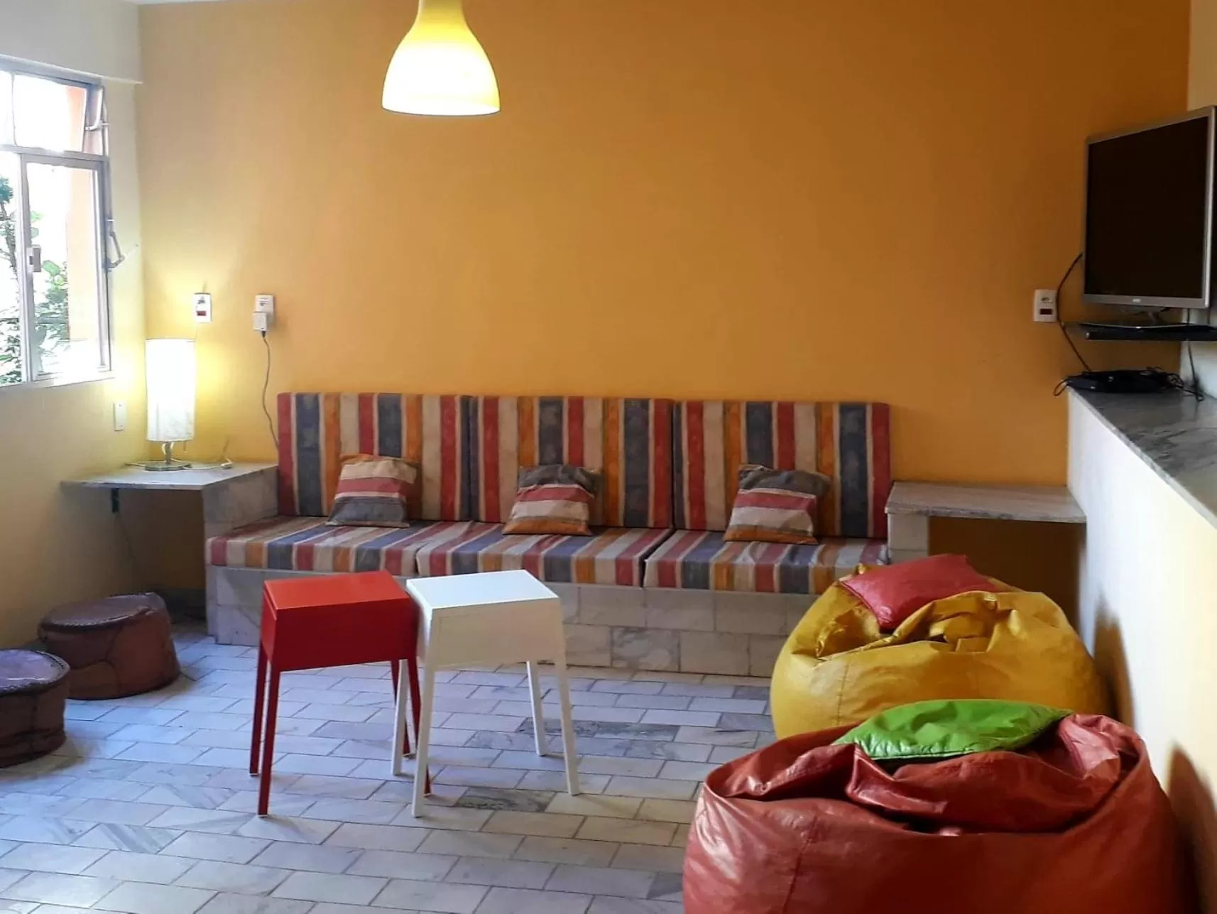 Communal lounge/ TV room in Casa Babilonia