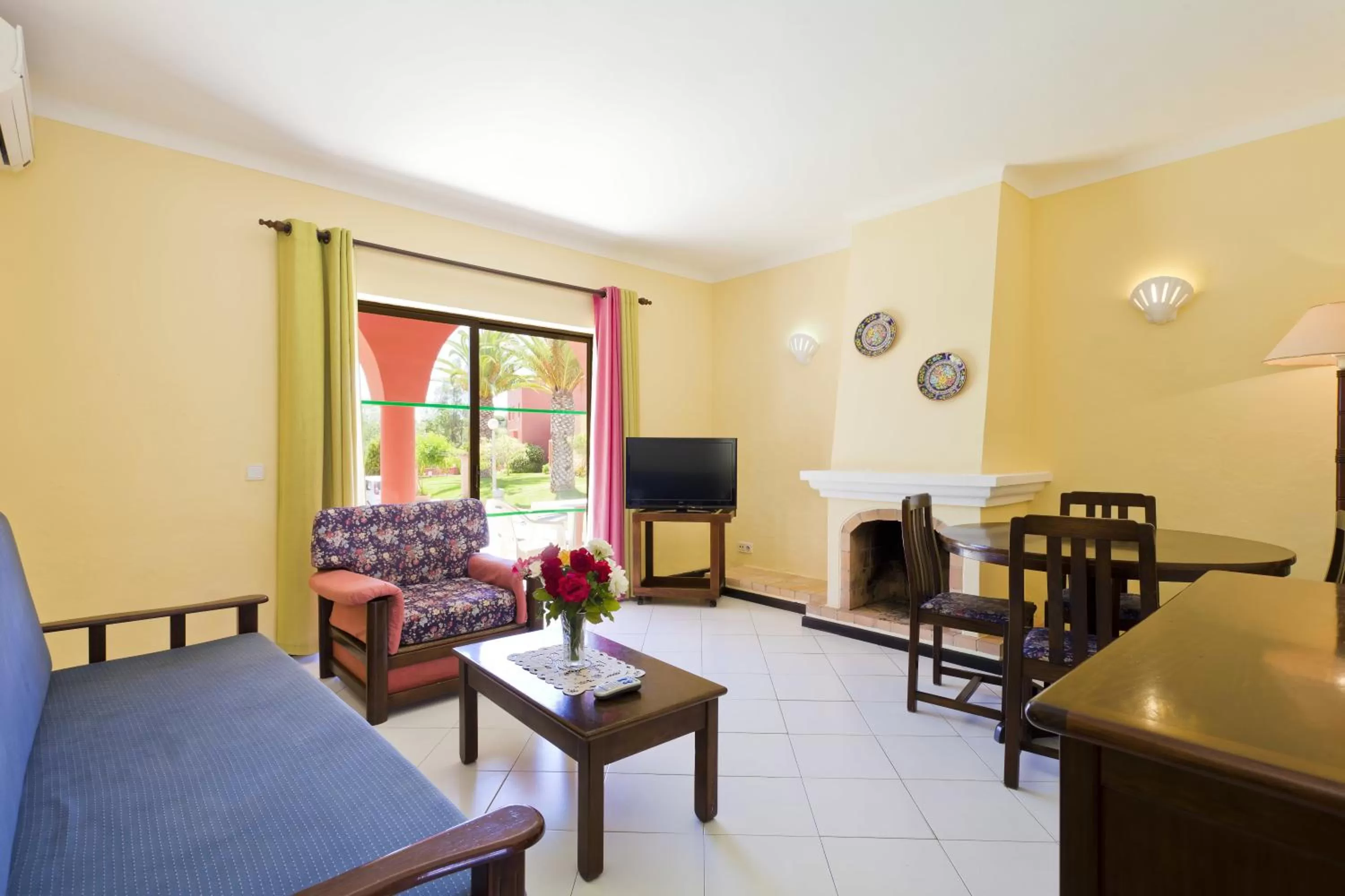 Living room in Colina Village