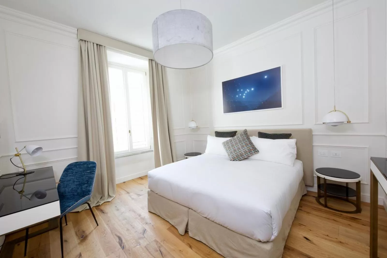 Bed in Parisii Luxury Relais Rome