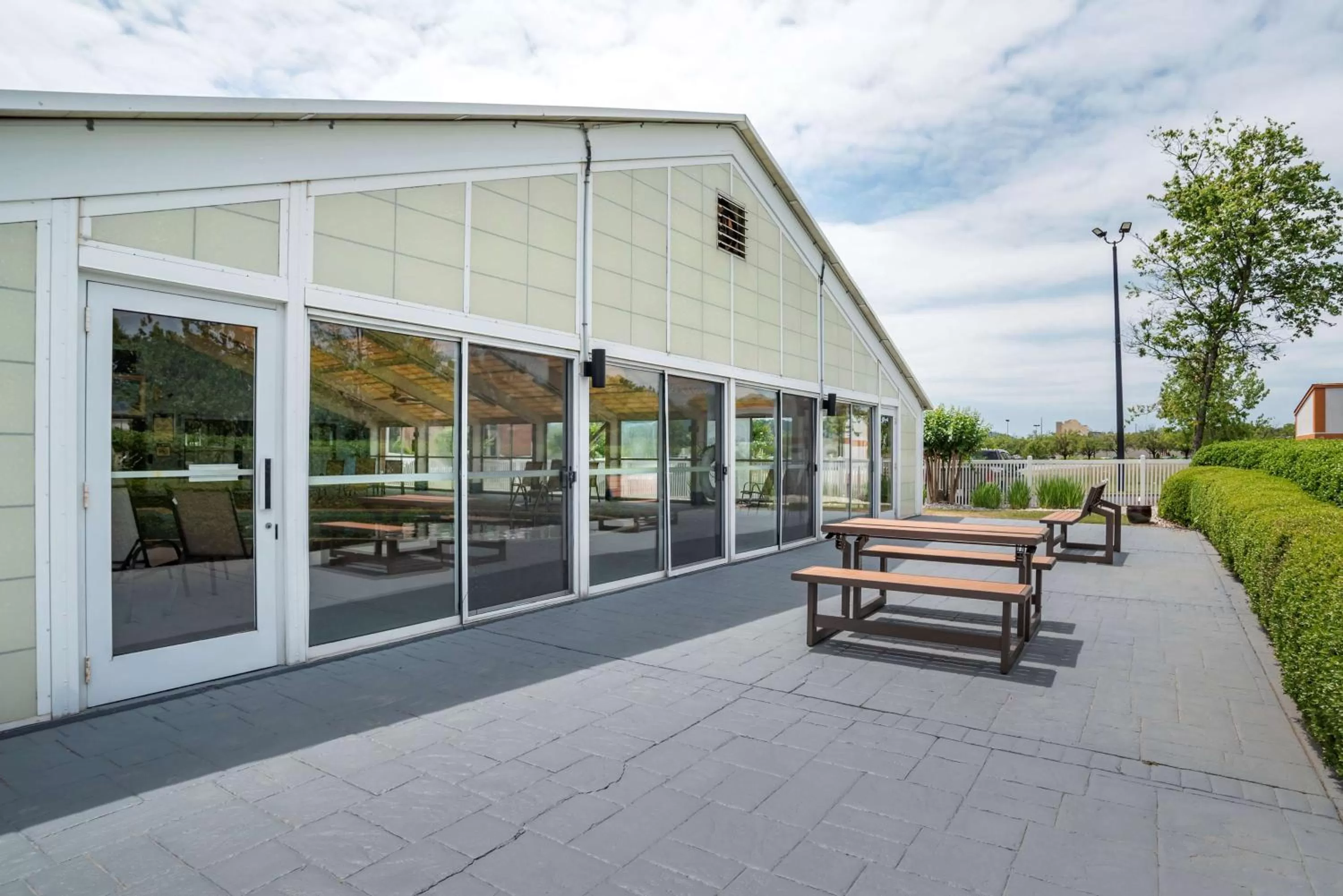 Property building in Best Western Carlton Suites