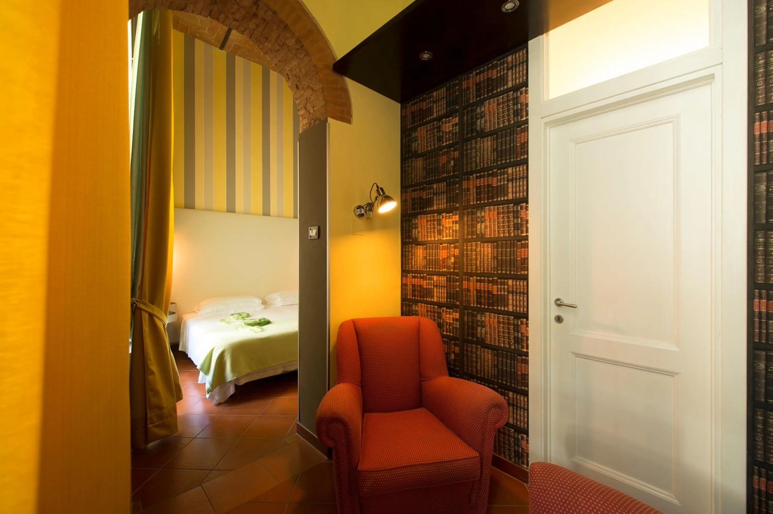 Photo of the whole room, Bed in Hotel De La Pace, Sure Hotel Collection by Best Western