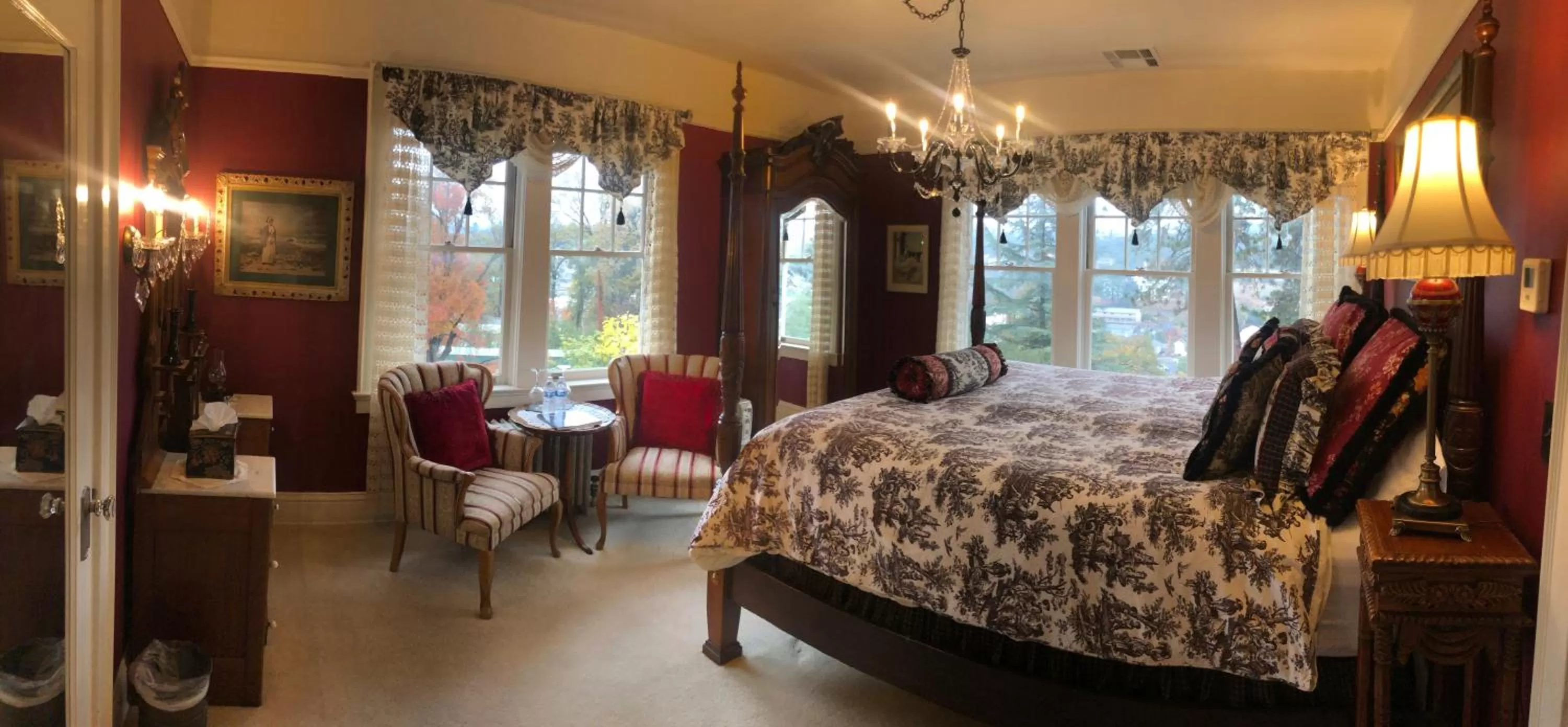 Bed in The Inn on Knowles Hill Bed & Breakfast Hotel