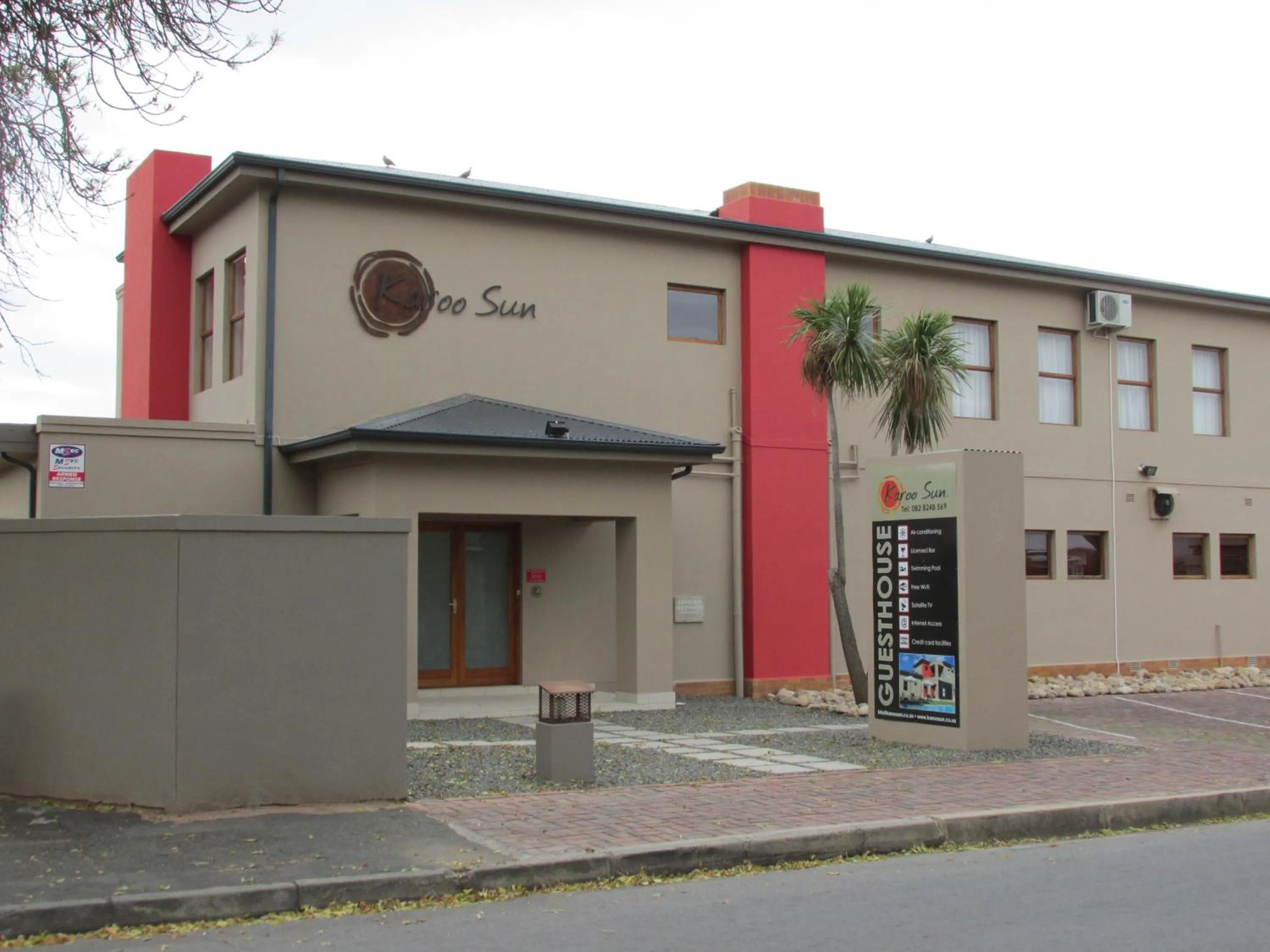 Facade/entrance in Karoo Sun Boutique Guest House
