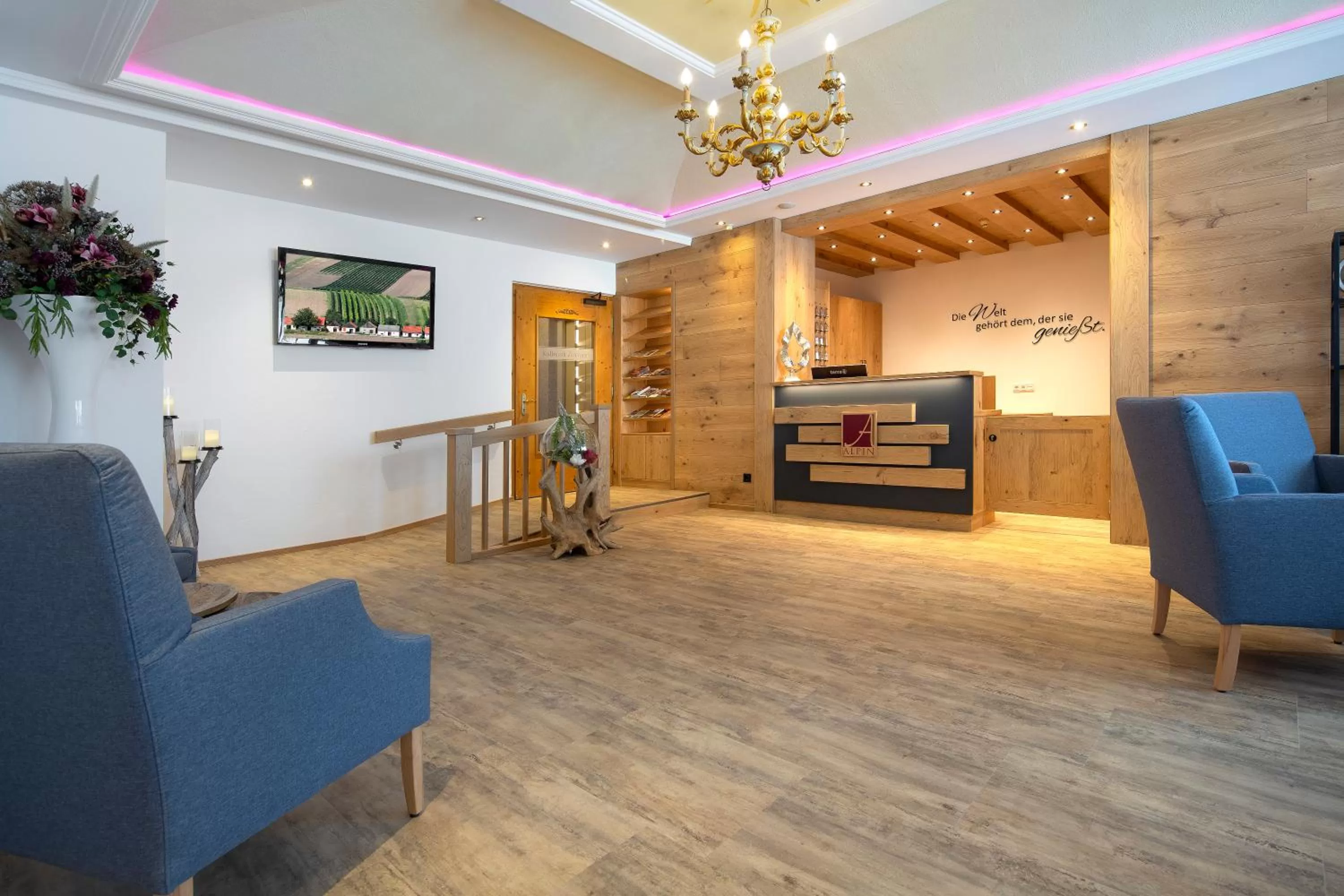 Lobby or reception in Geniesserhotel Alpin GmbH