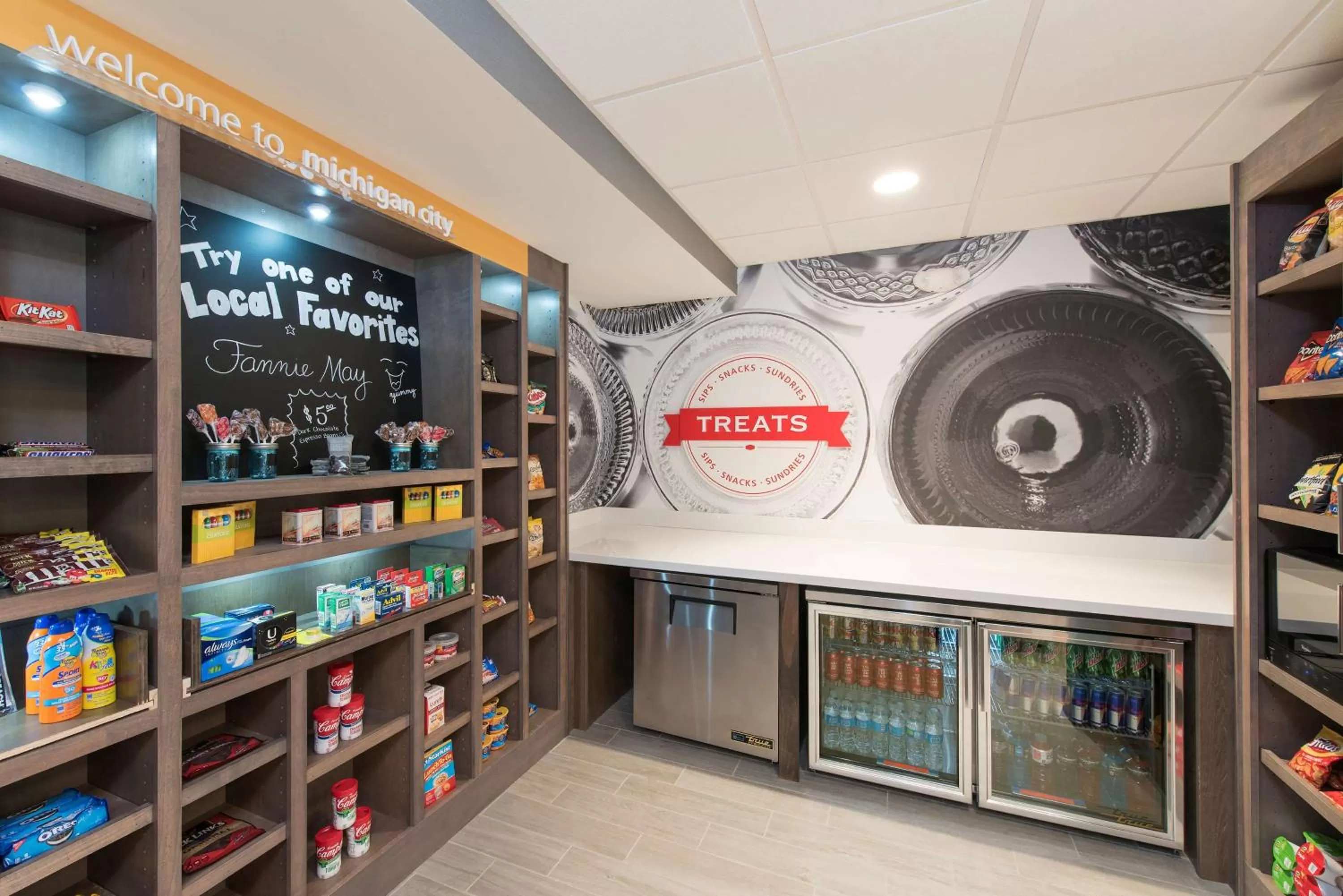 Restaurant/places to eat in Hampton Inn and Suites Michigan City