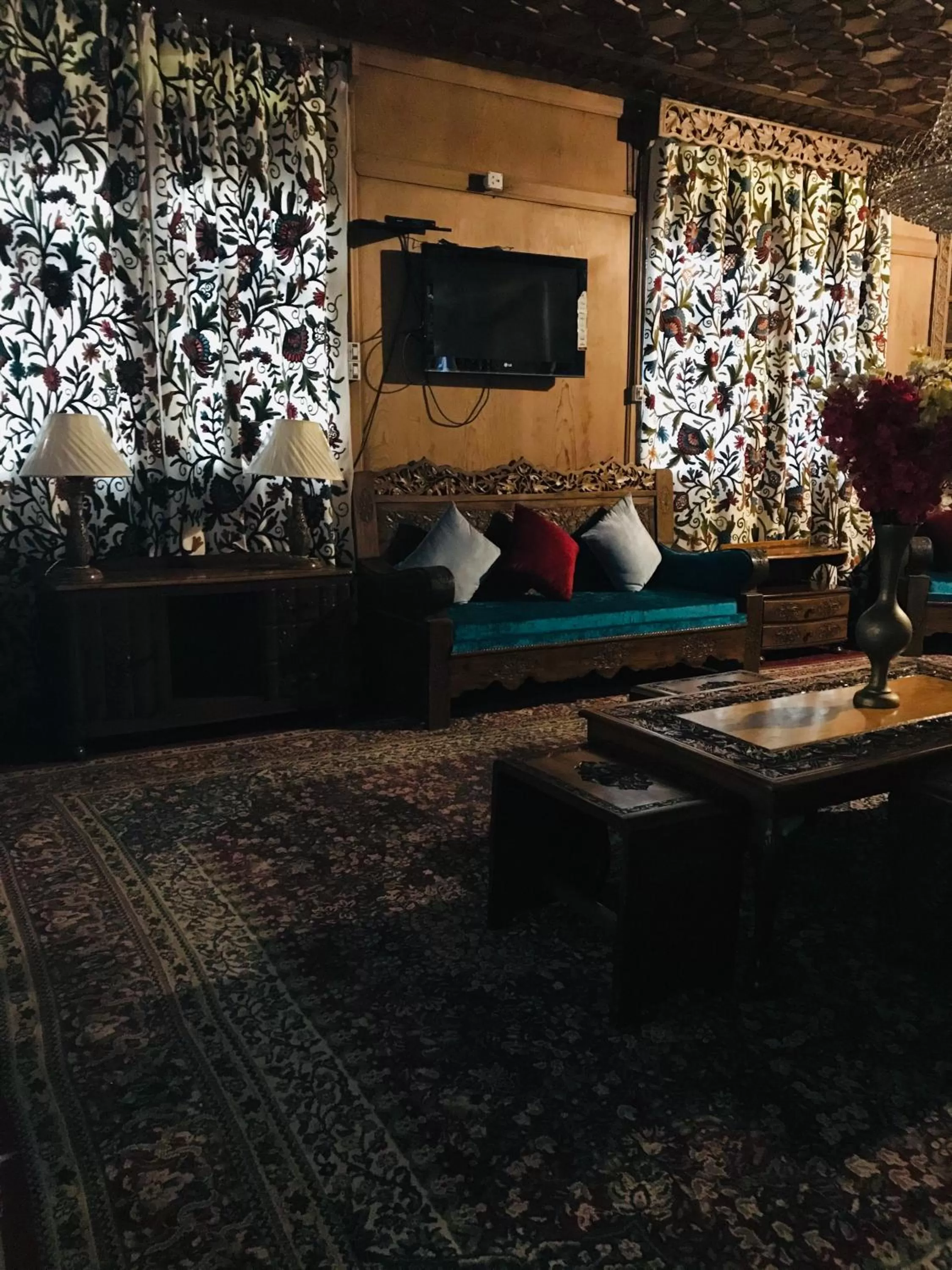 Living room in Nazneen Group Of Houseboats