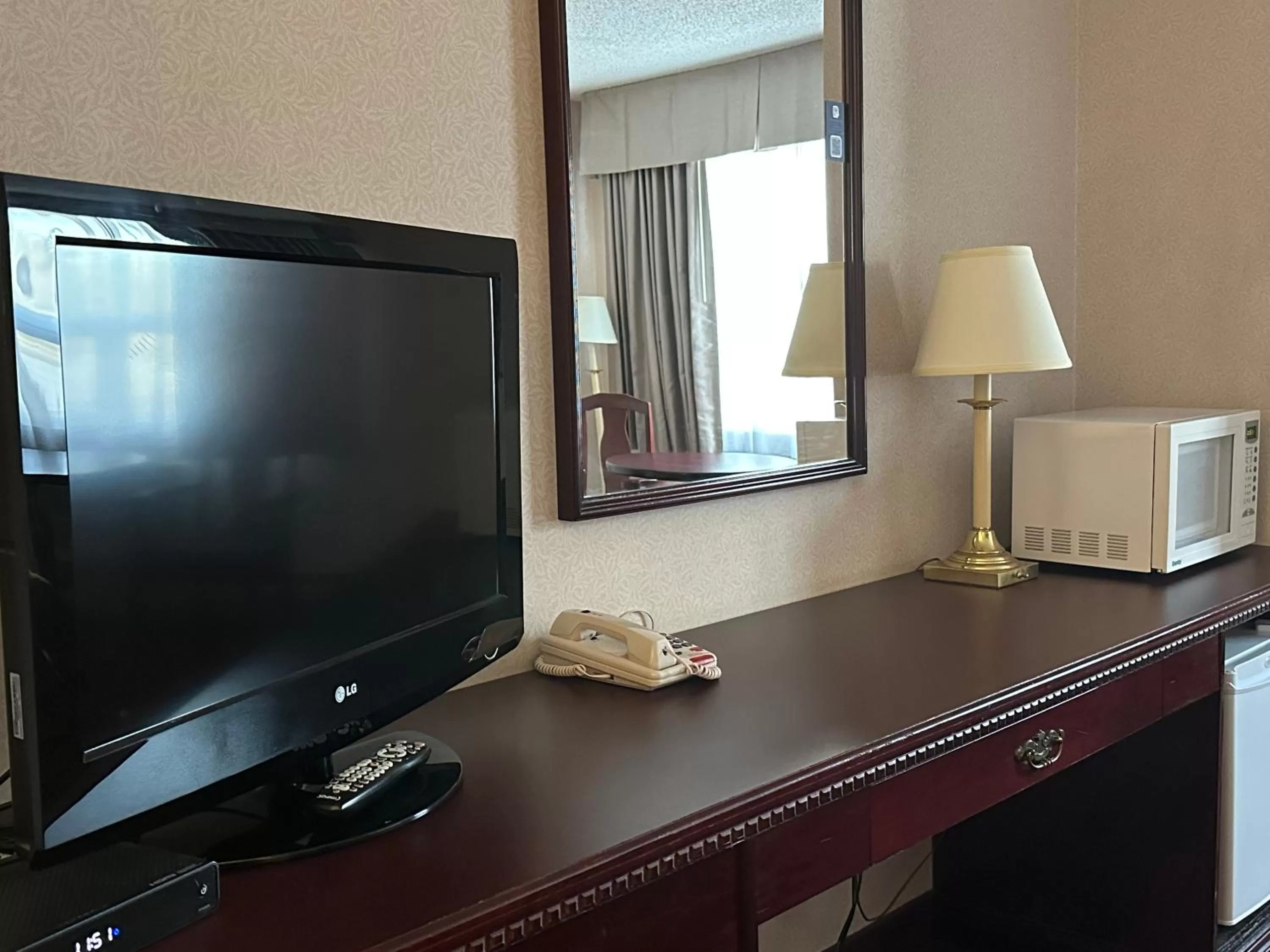 Super 8 by Wyndham Lethbridge