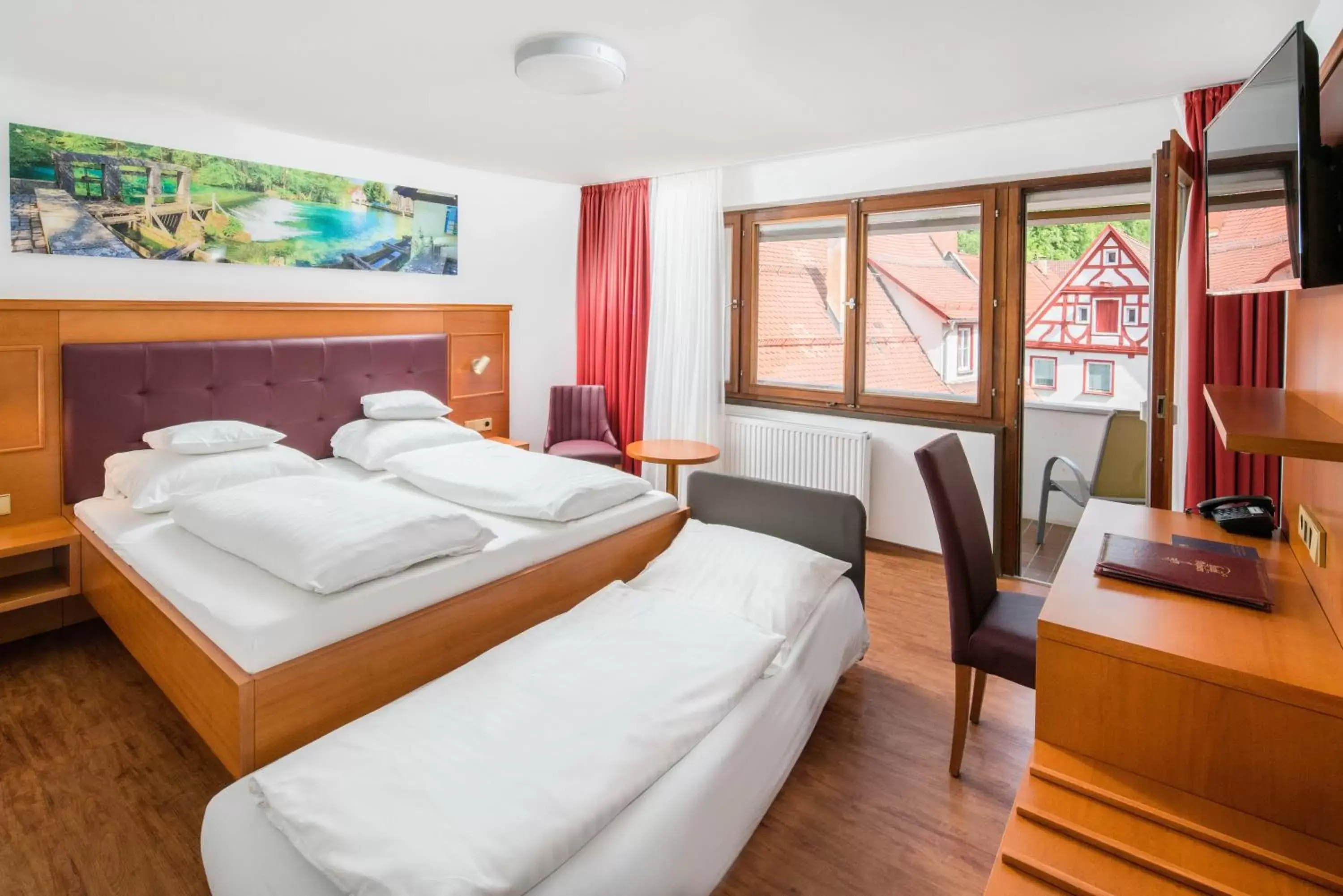 Comfort Double Room - single occupancy in Hotel-Restaurant Ochsen Comfort Double Room - single occupancy in Hotel-Restaurant Ochsen