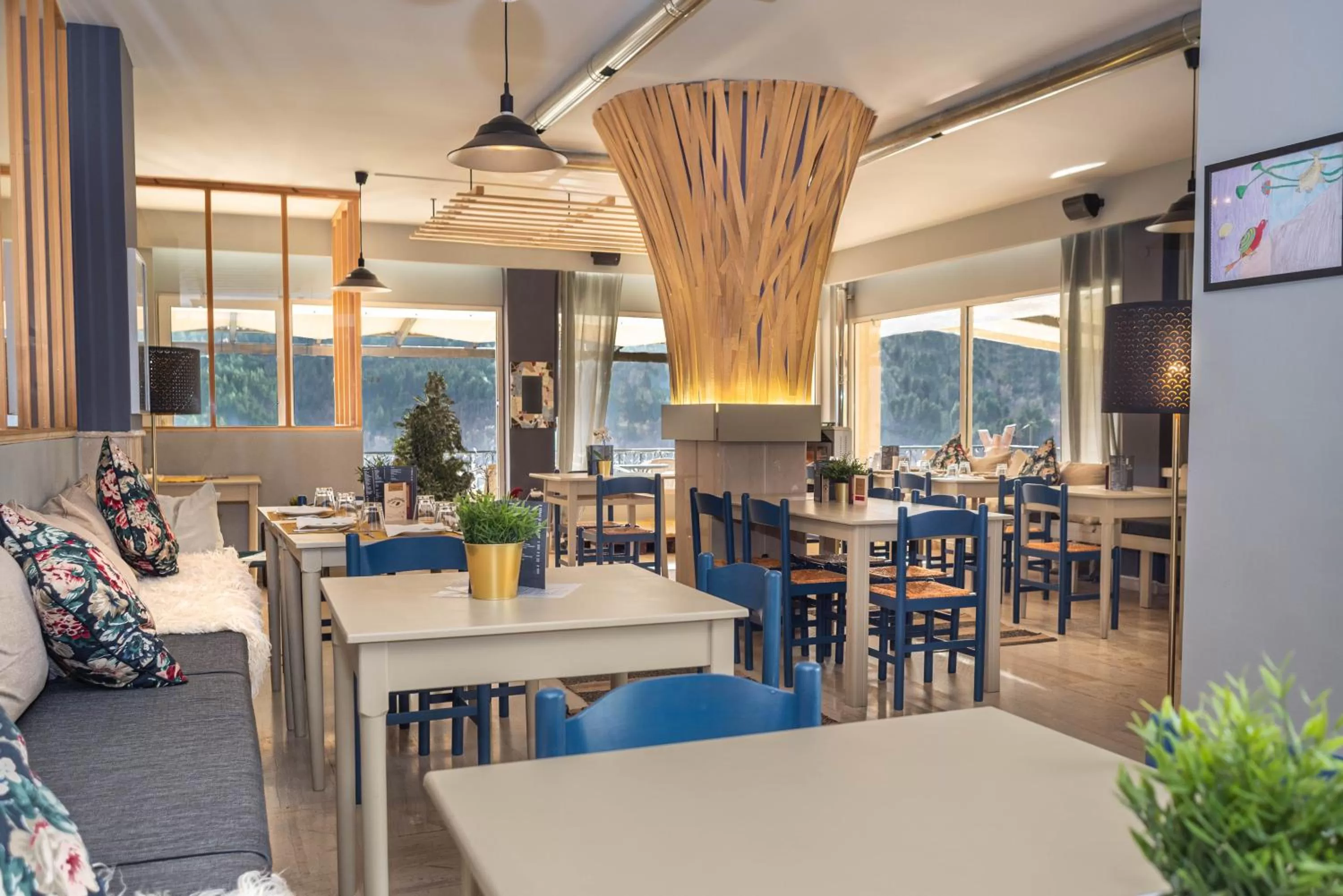 Restaurant/Places to Eat in King Alexander