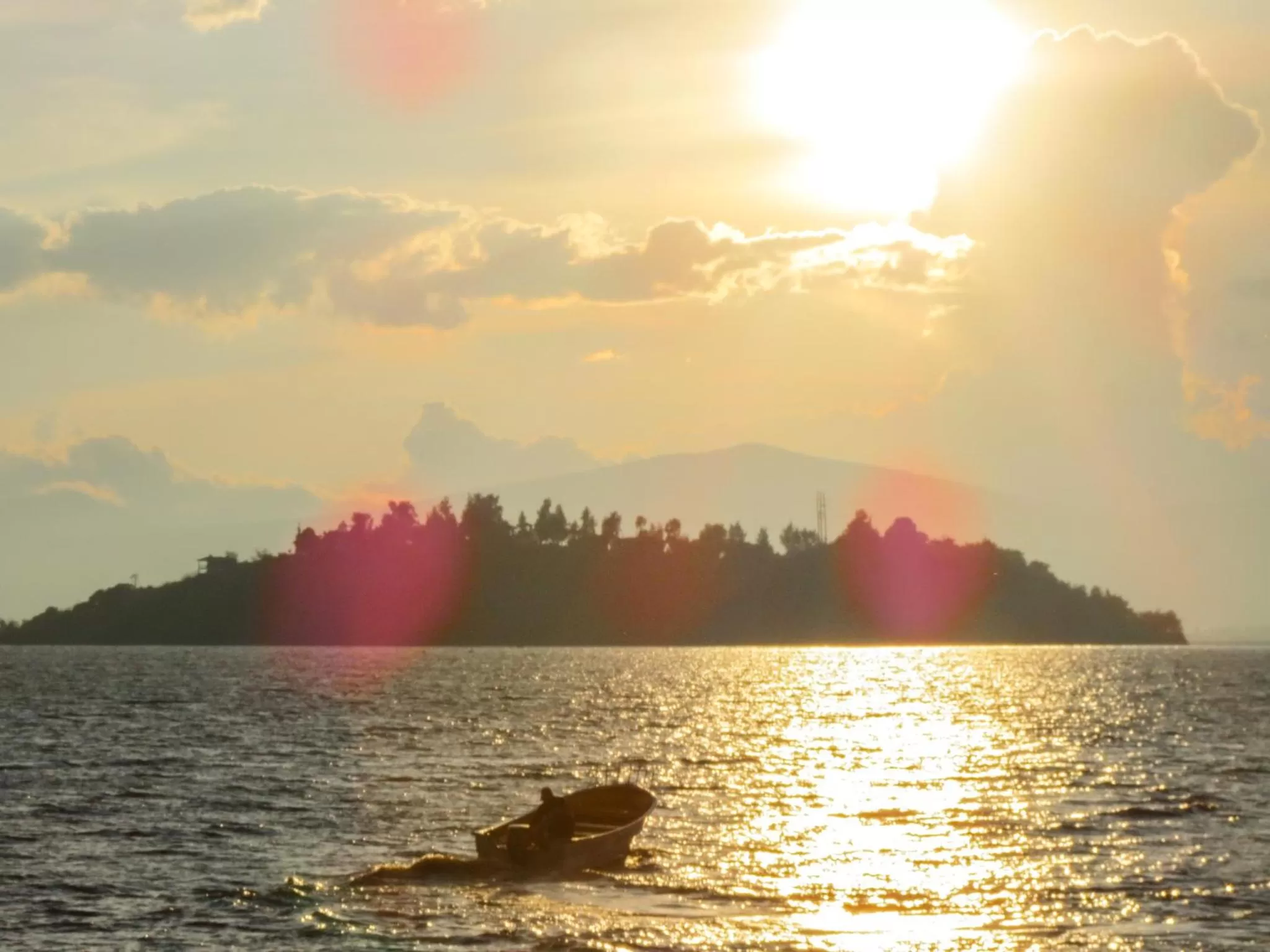 Sunrise/Sunset in Cabañas Yunuén by Rotamundos