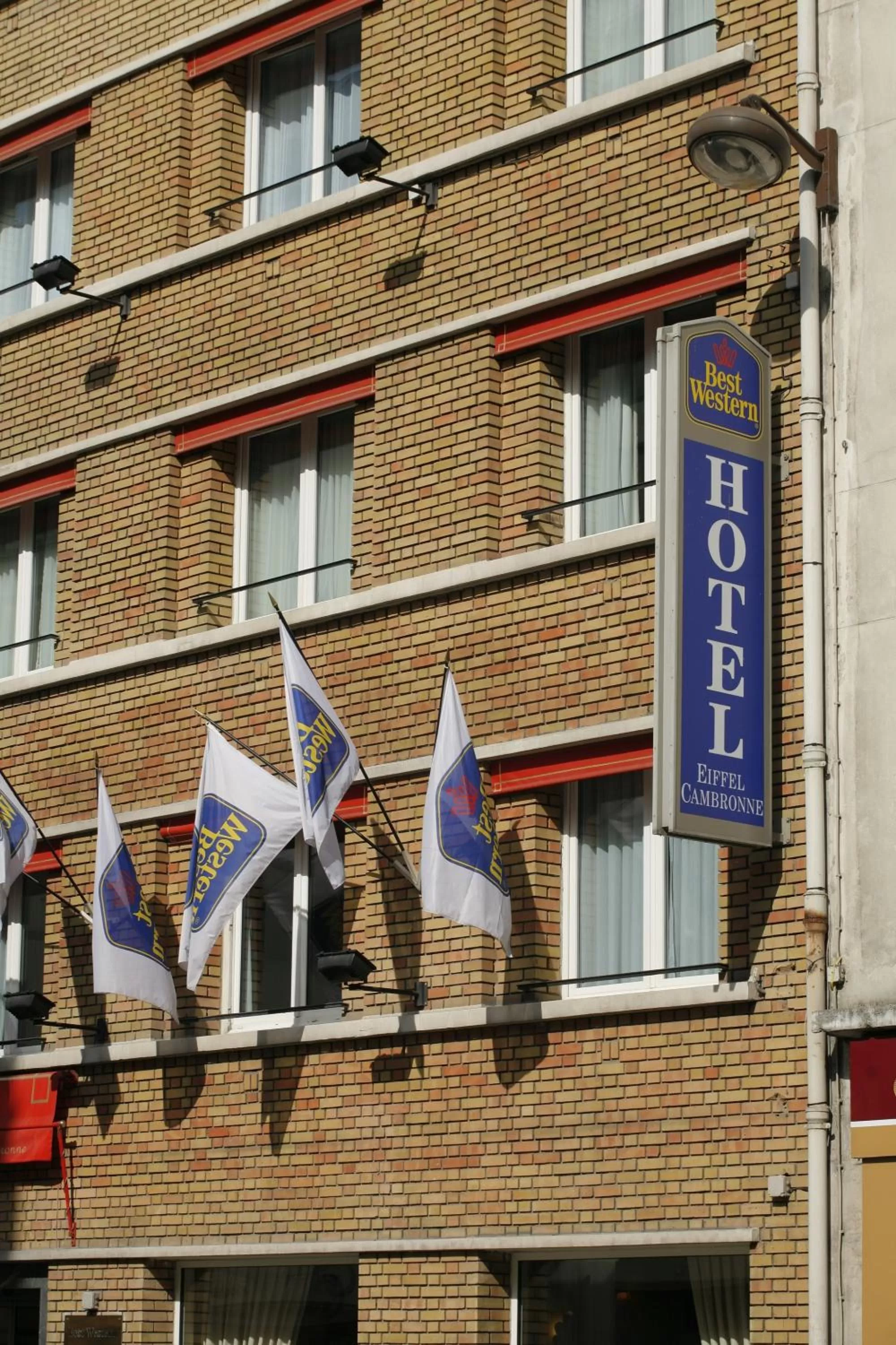 Facade/entrance in Maison 46