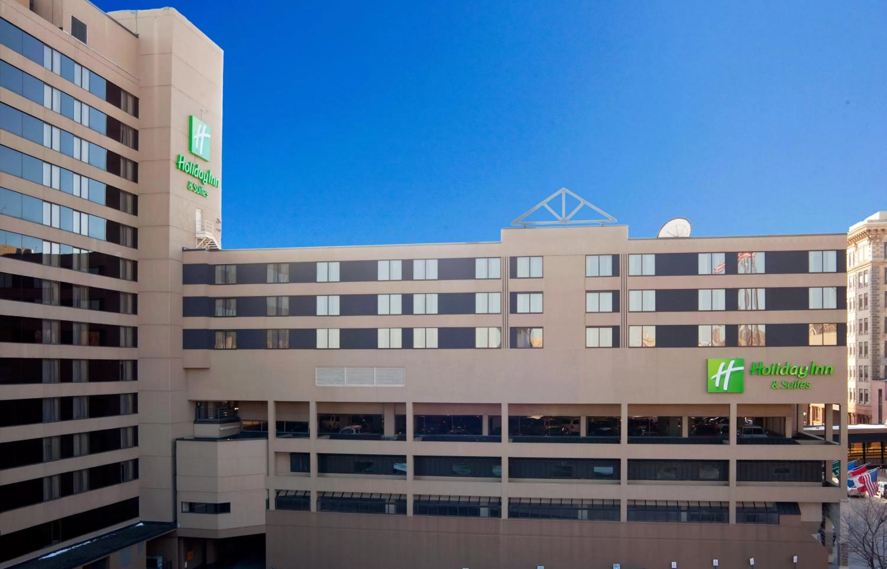 Property building in Holiday Inn & Suites Duluth-Downtown by IHG