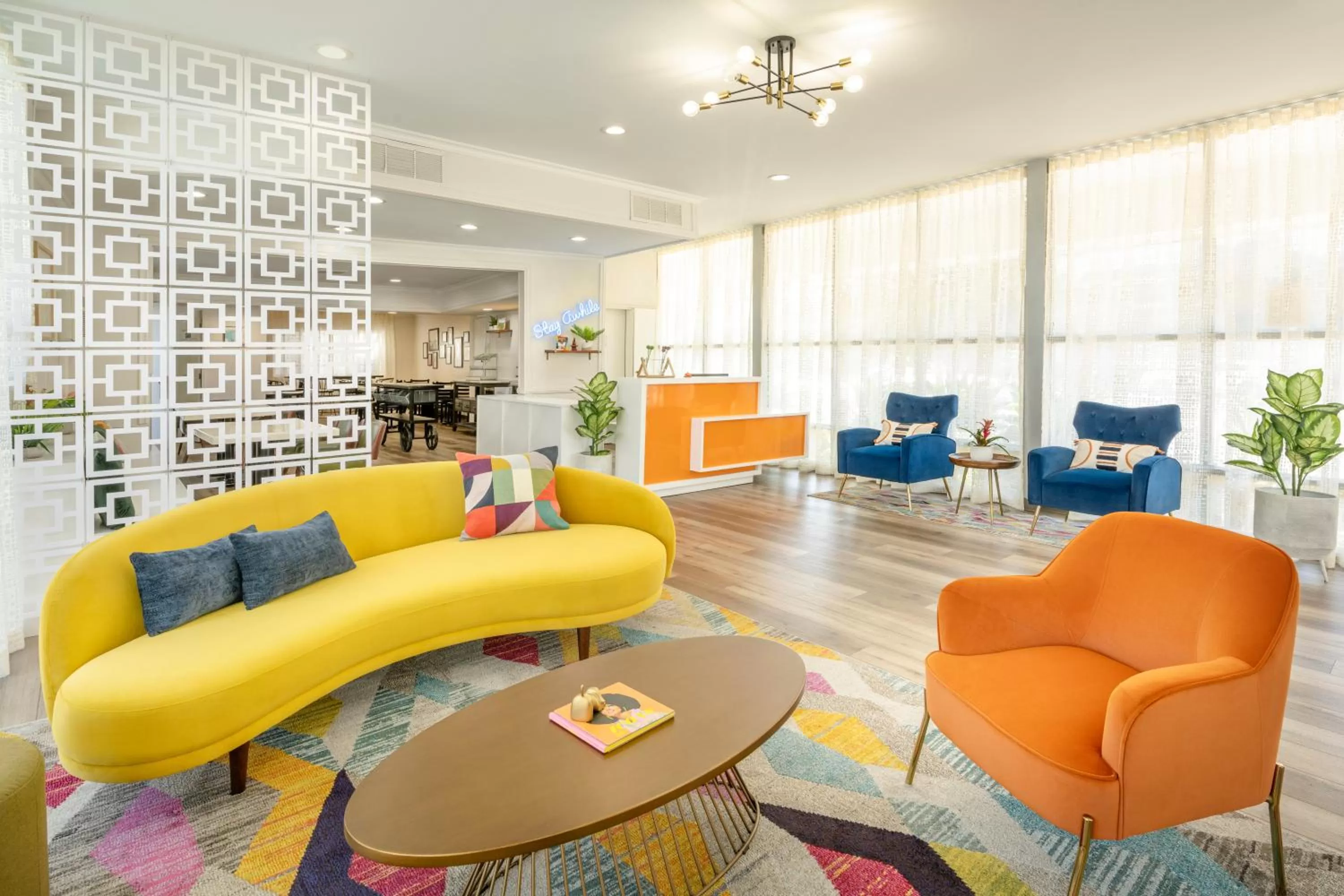 Lobby or reception in The Sojourn Los Angeles - Sherman Oaks