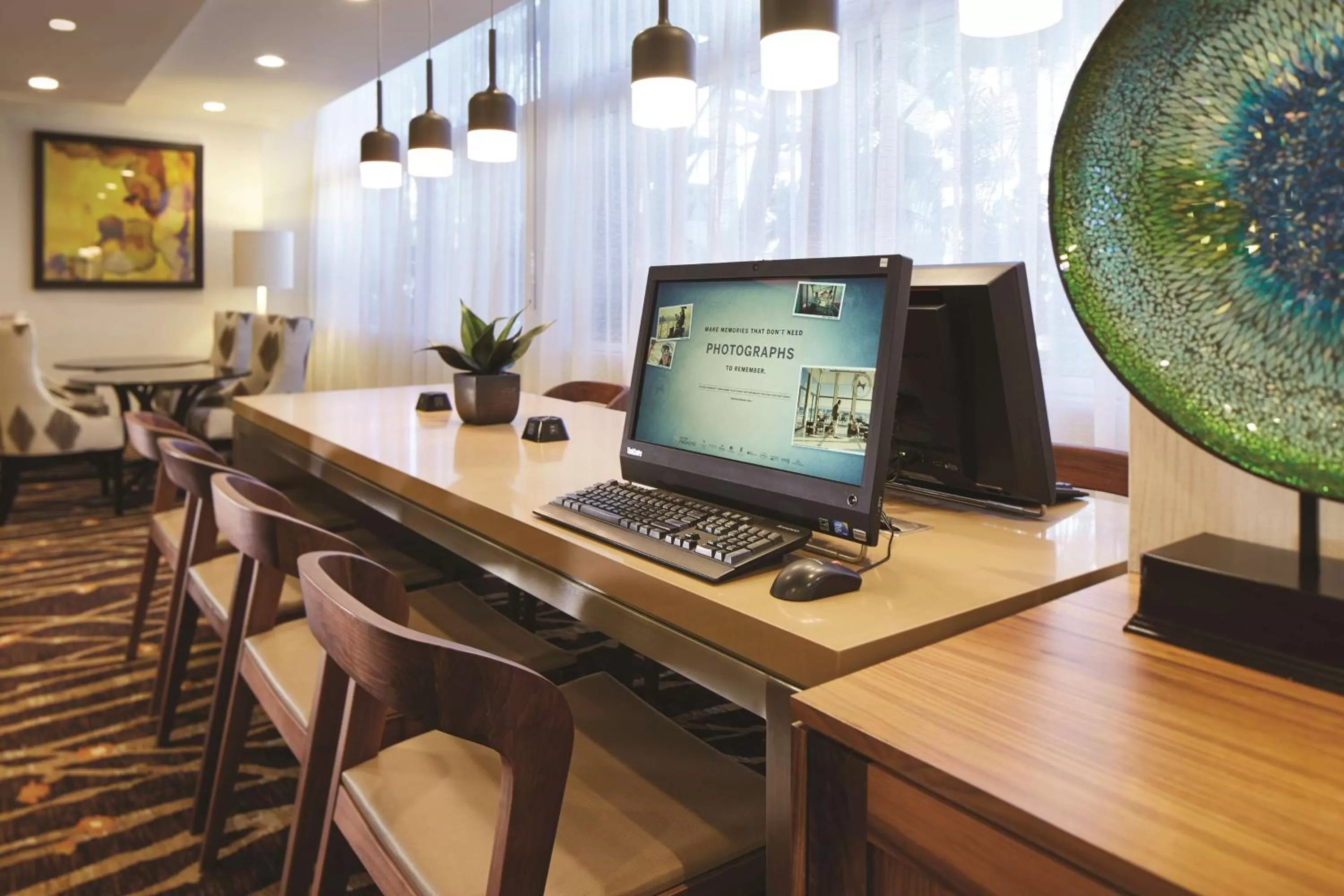 Business facilities in DoubleTree by Hilton LAX - El Segundo