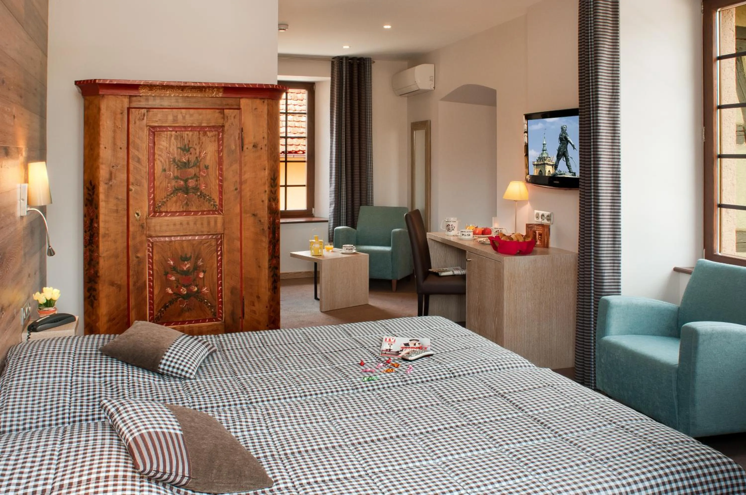 Photo of the whole room, Bed in L'Abbaye d'Alspach