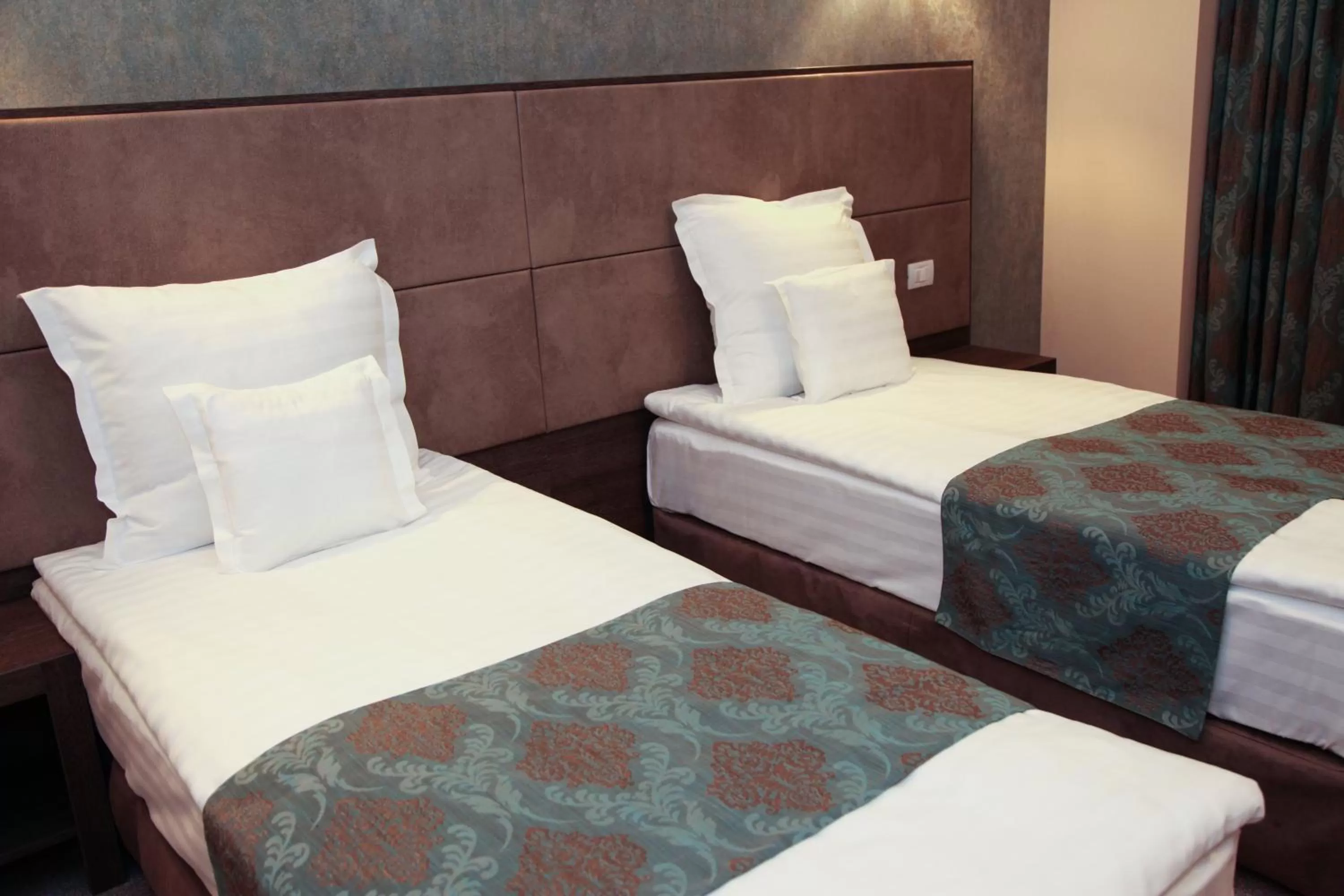 Photo of the whole room, Bed in Victoria Bulevard Hotel