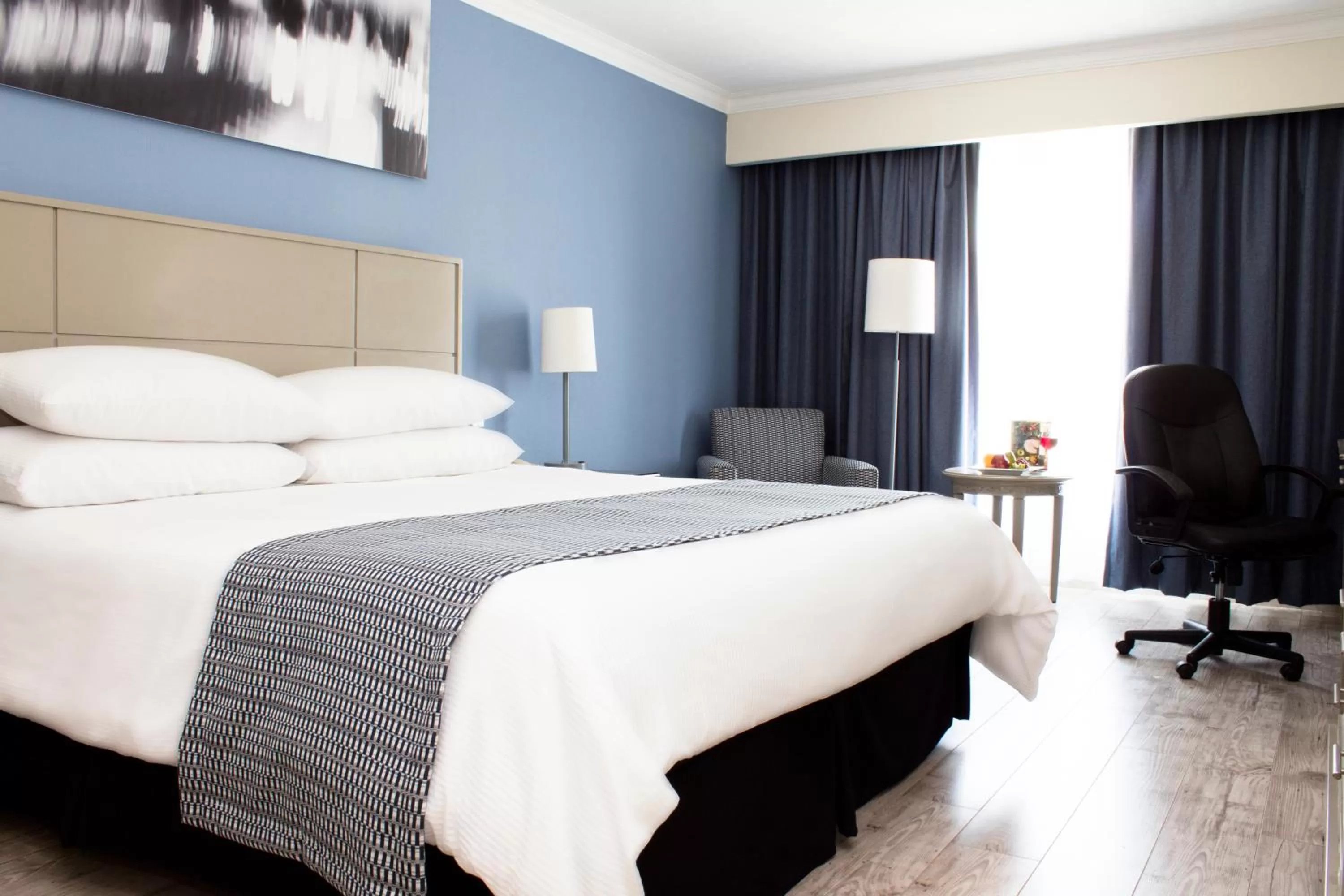 Photo of the whole room, Bed in Krystal Urban Ciudad Juarez by US Consulate