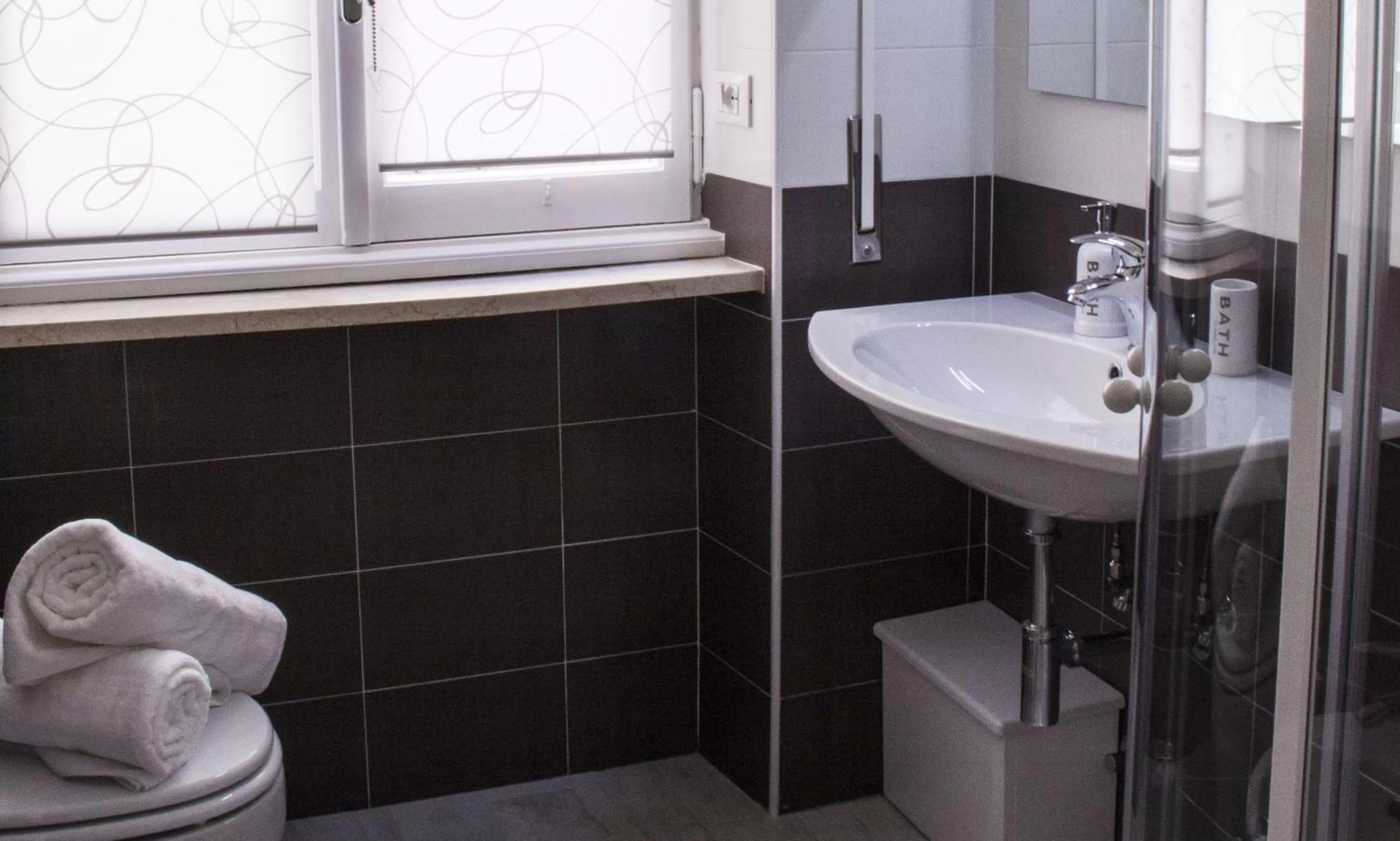 Bathroom in Domus Raffaello