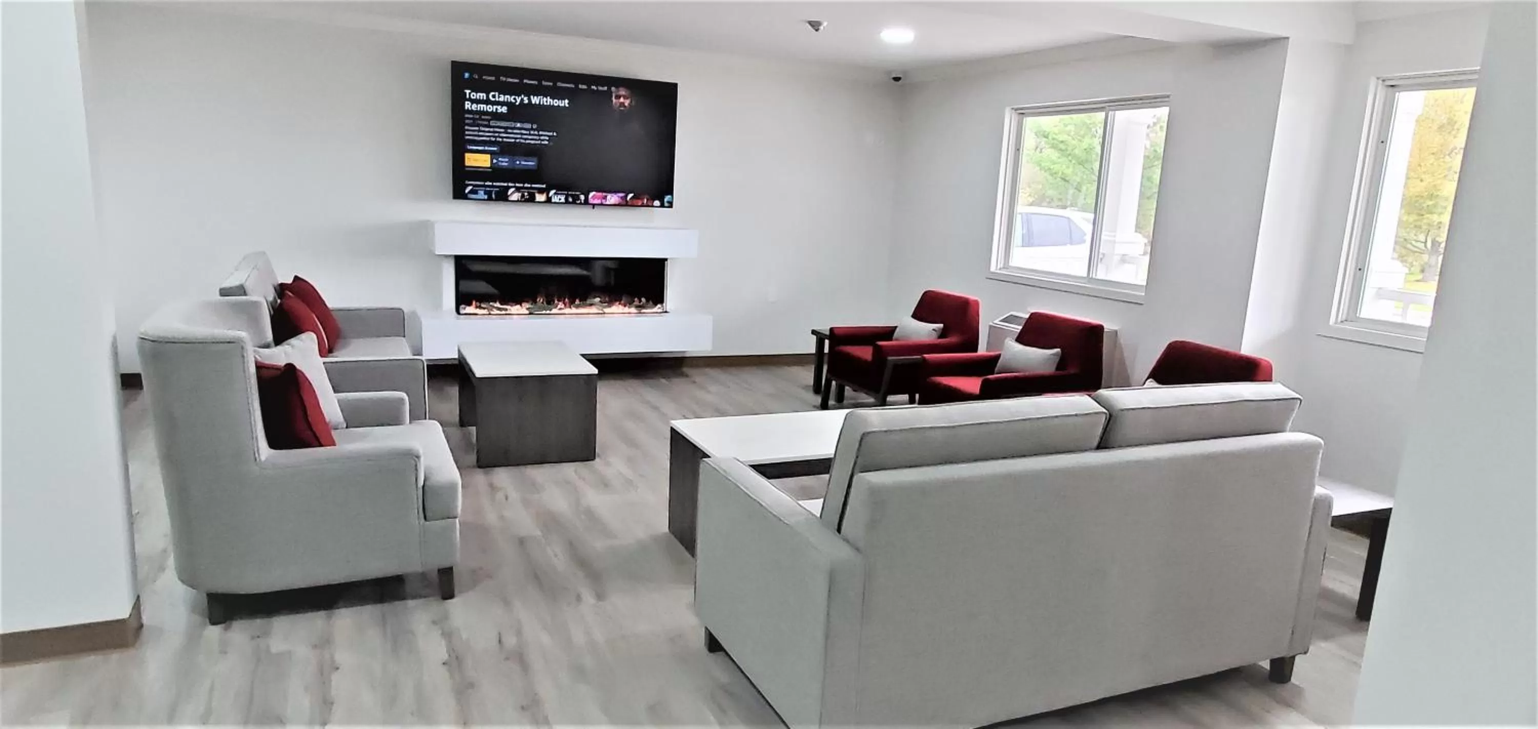 Lounge or bar in Ramada by Wyndham Miramichi New Brunswick