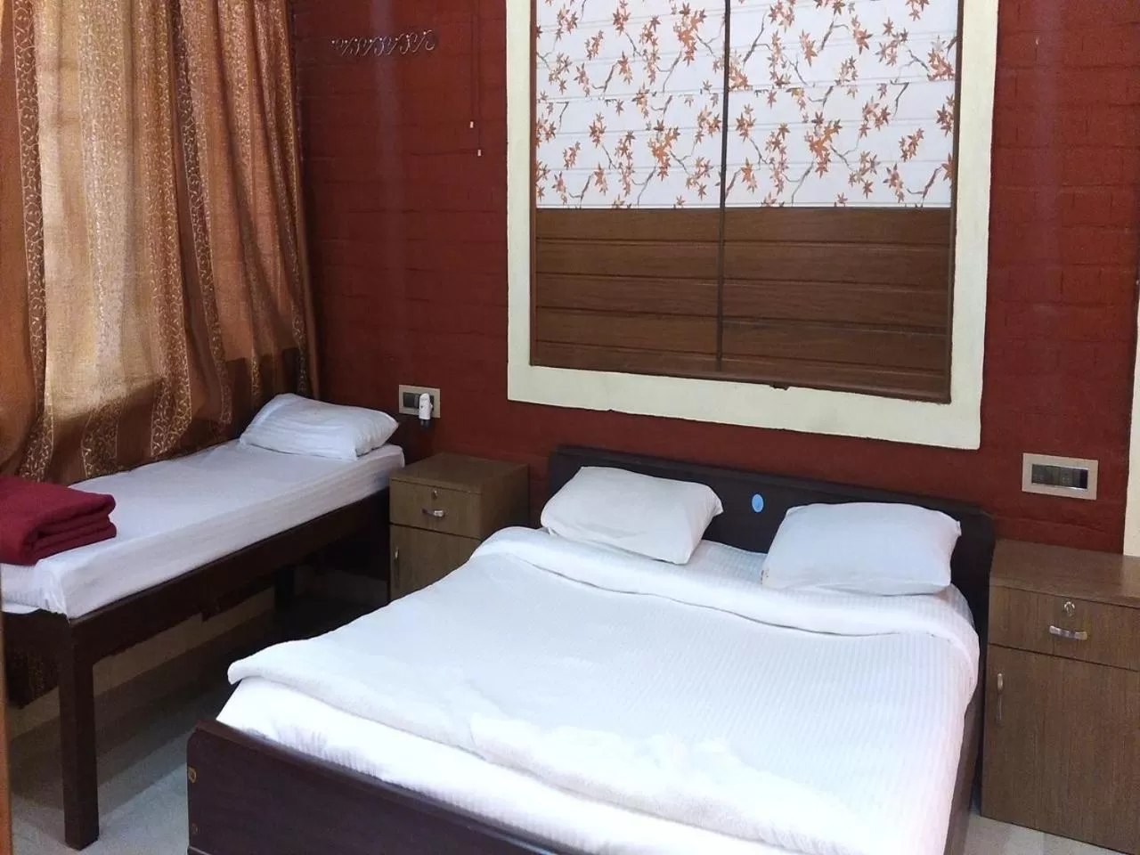 Bedroom, Bed in CS County Resort