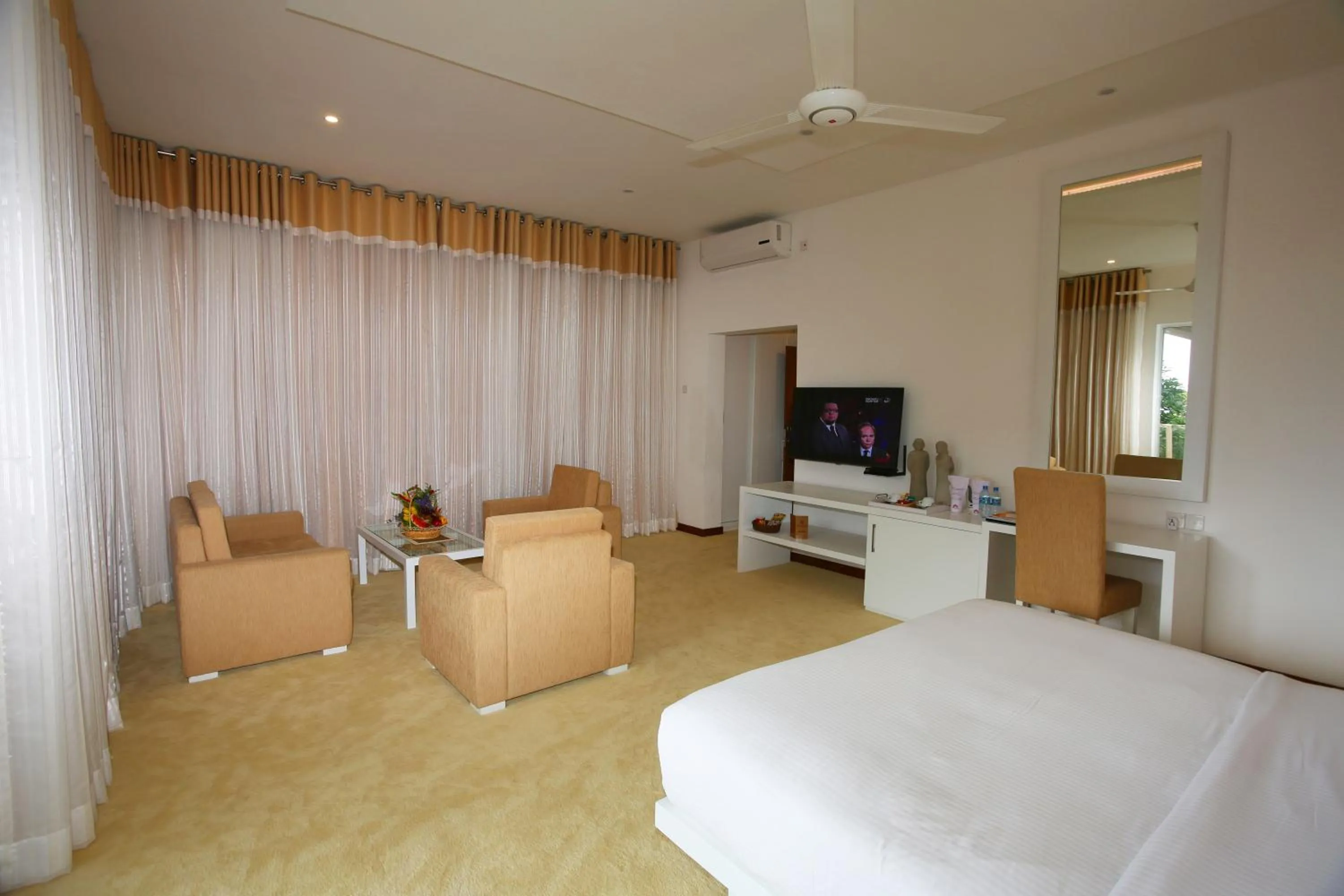 Coffee/tea facilities in Randholee Resort & Spa