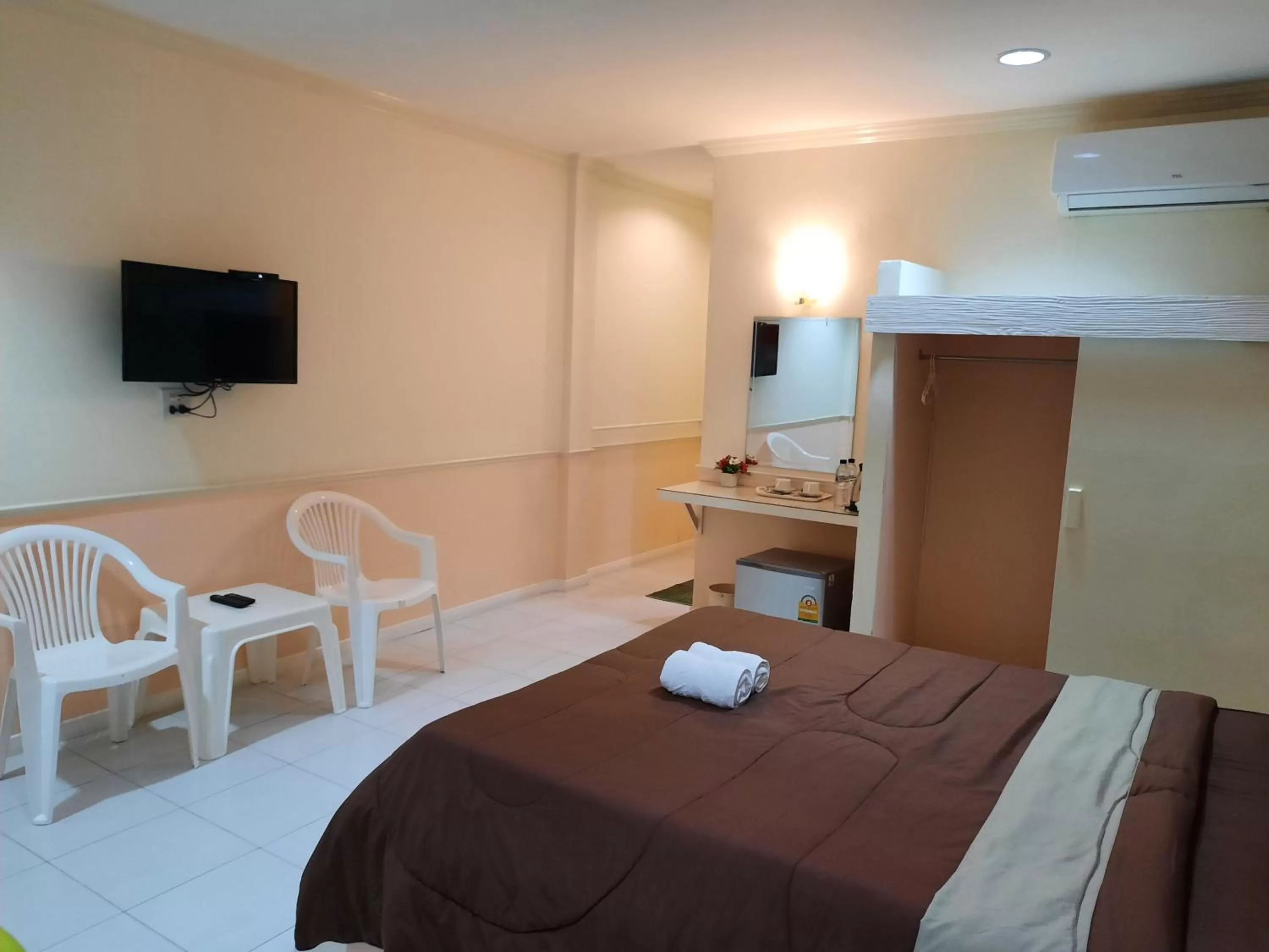 Bed in Fancy Carp Resort