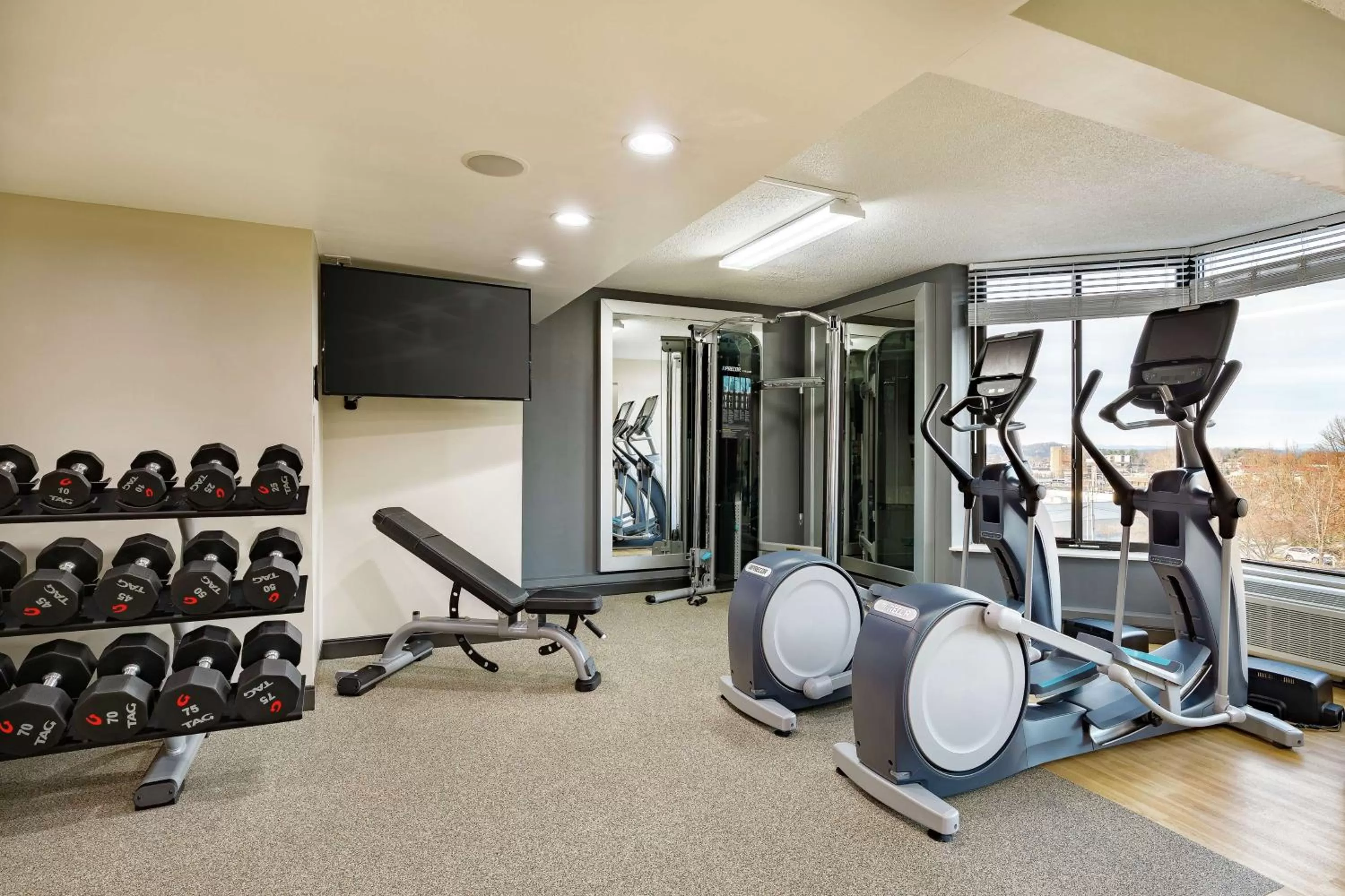 Fitness centre/facilities in DoubleTree by Hilton Johnson City