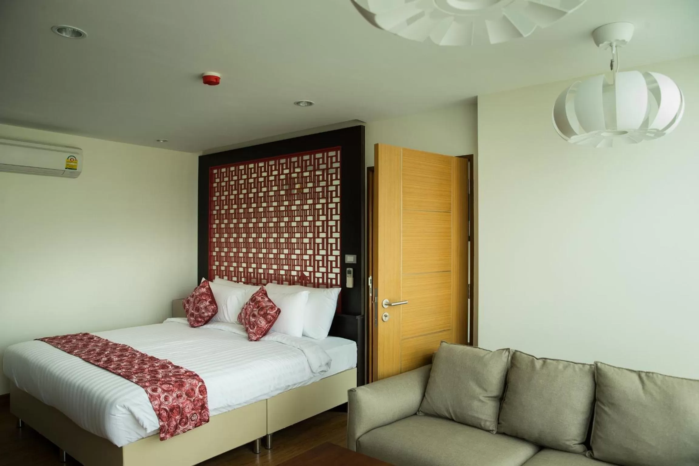 Bedroom, Bed in S17 Nimman