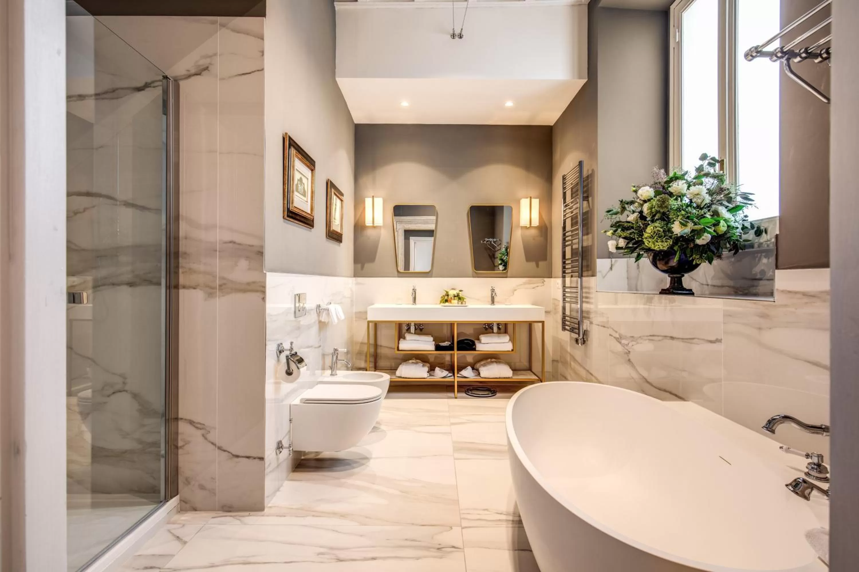 Shower in Eitch Borromini Palazzo Pamphilj