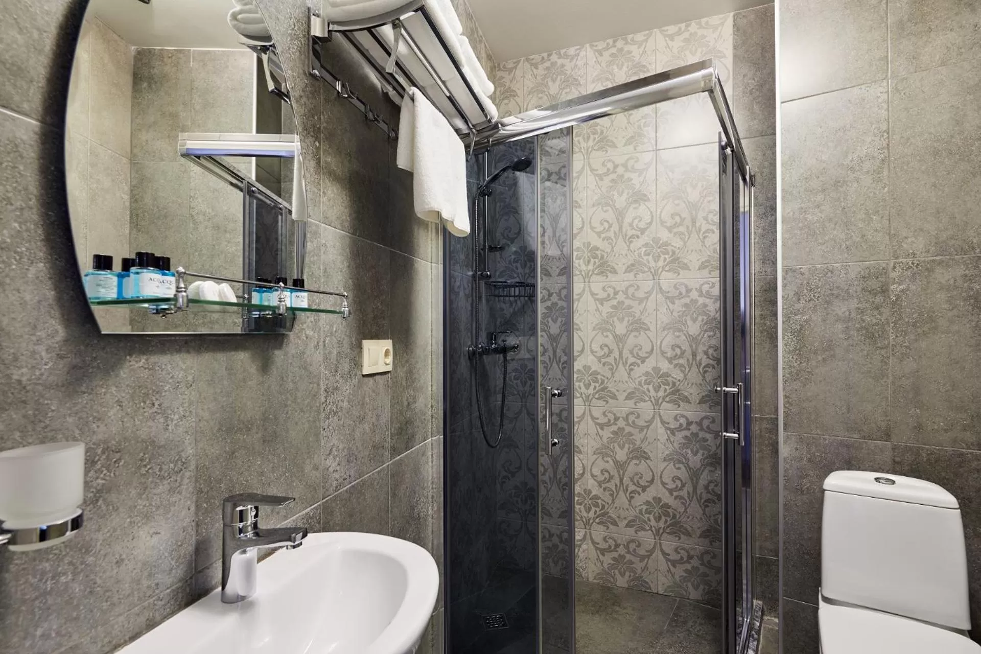 Bathroom in Hotel Pushkin