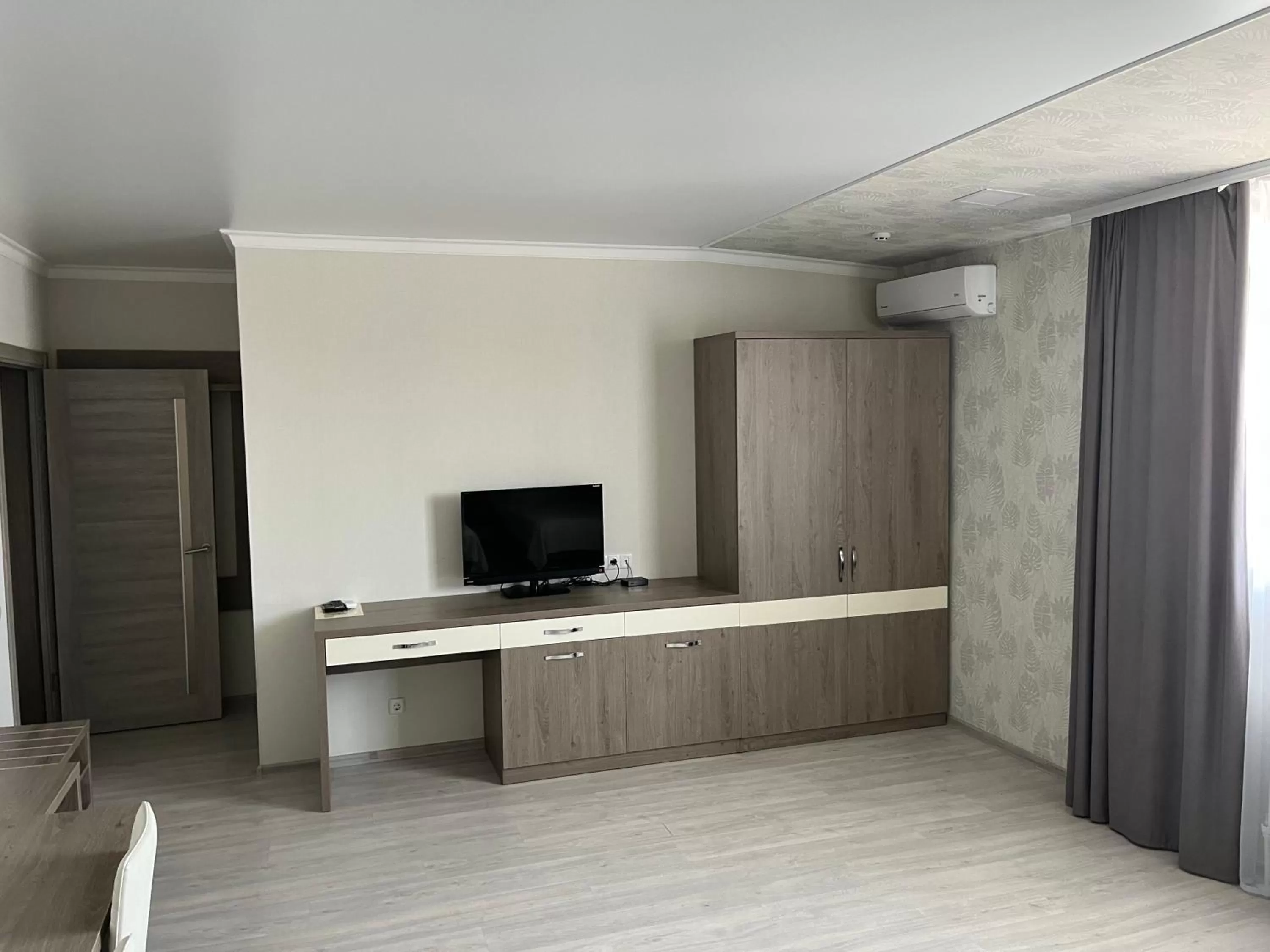 TV and multimedia in Elite Hotel