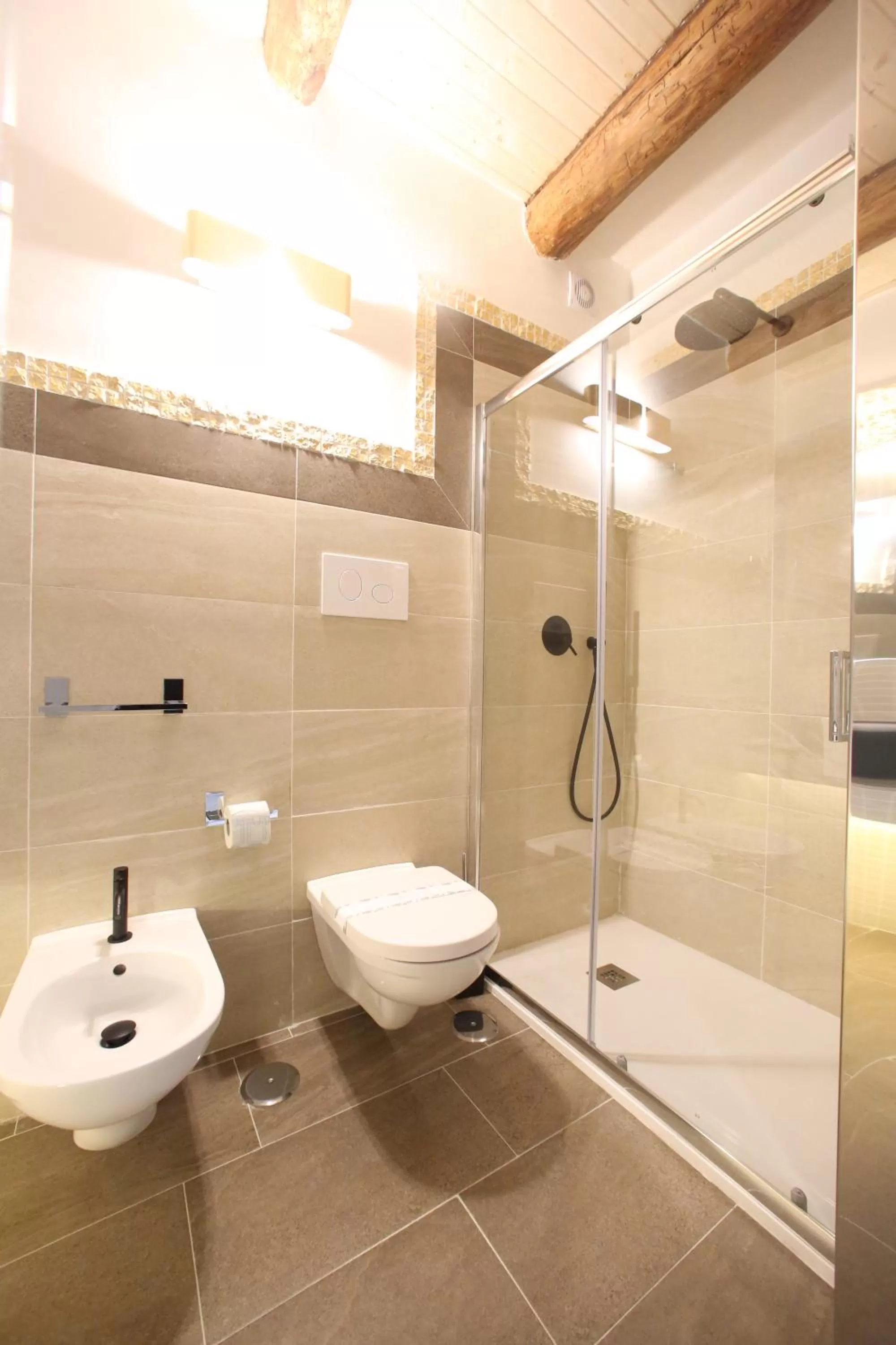 Shower in Relais Piazza Del Plebiscito B&B