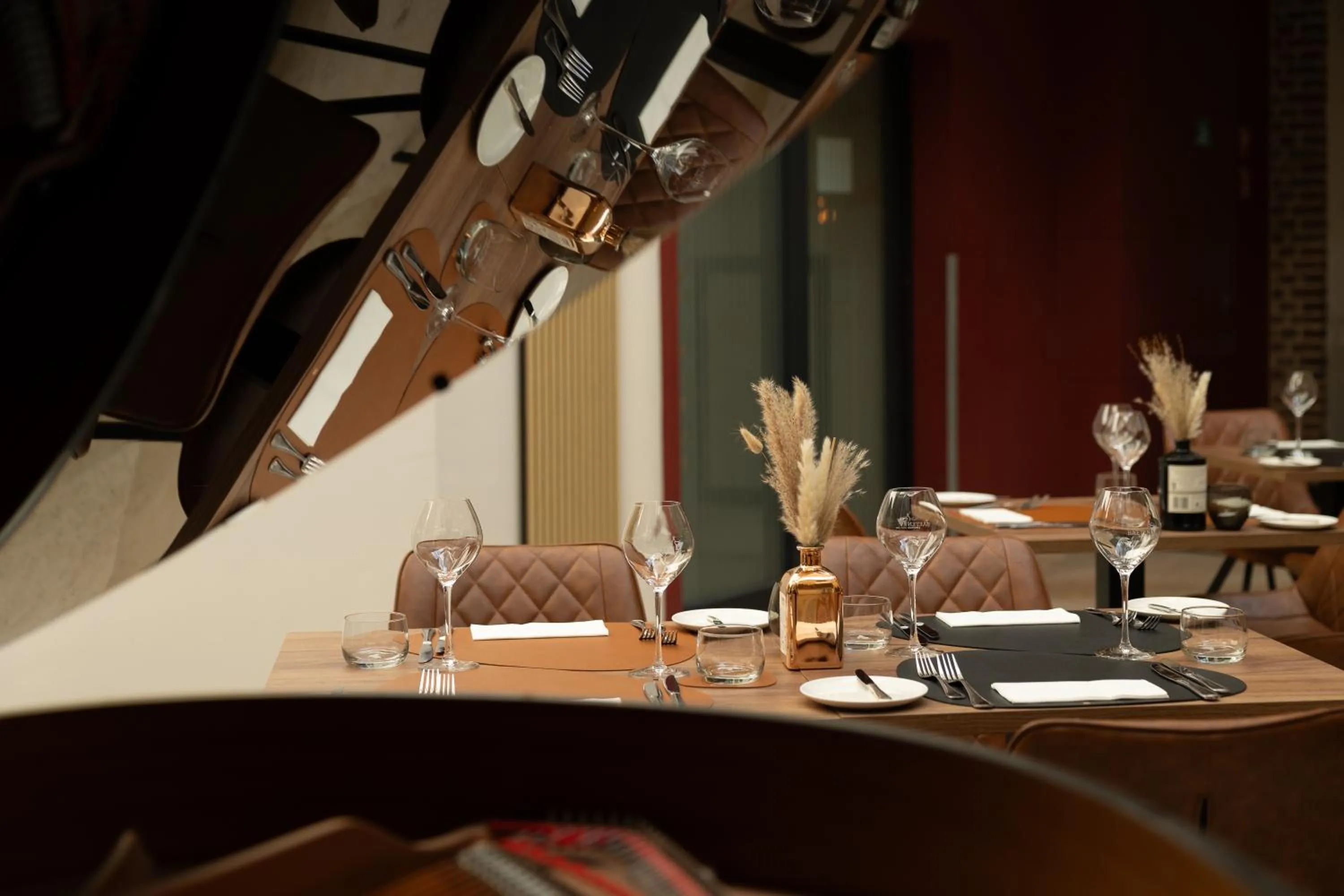 Restaurant/places to eat in Hotel Van Eyck