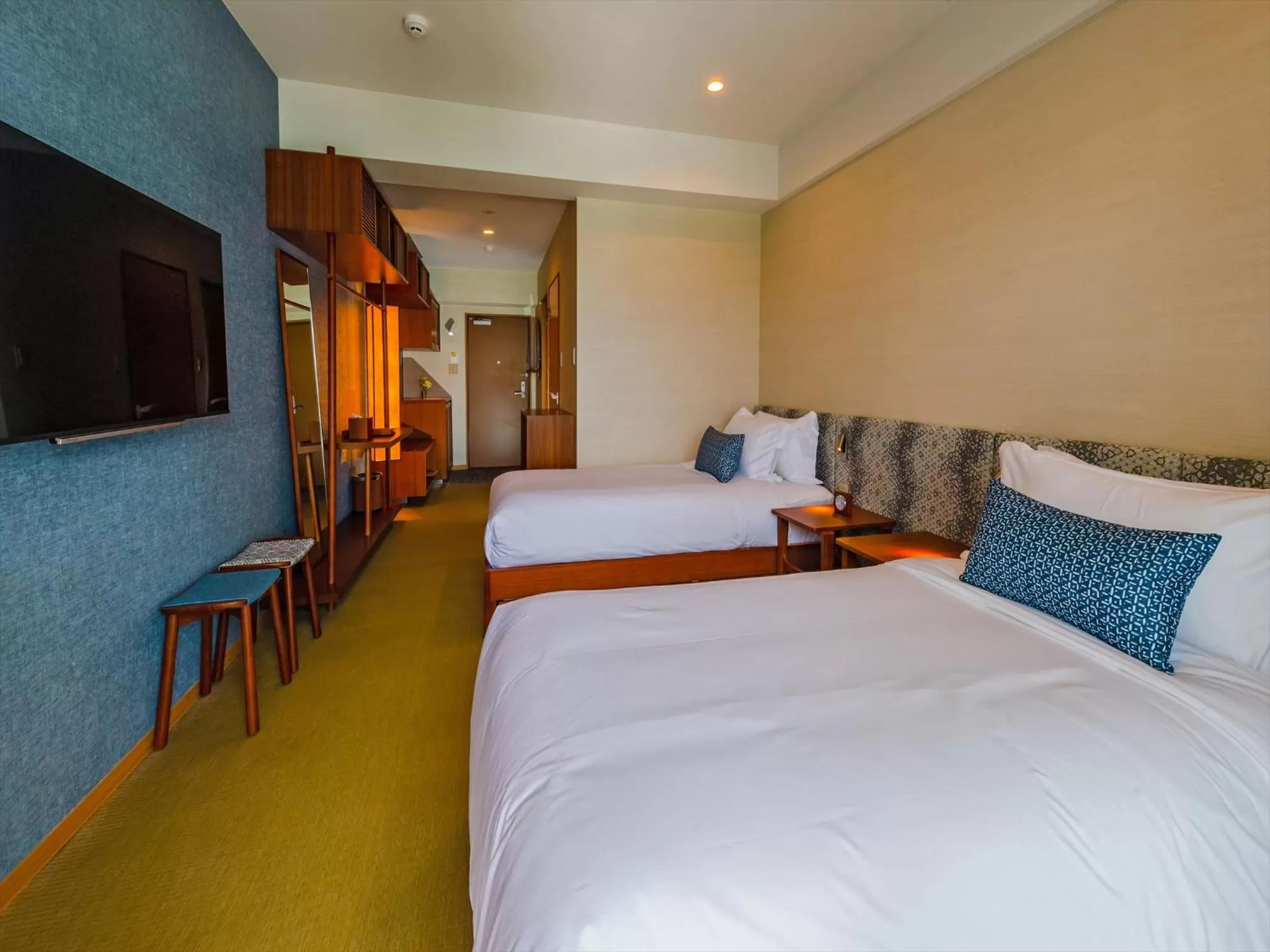 Photo of the whole room, Bed in oile by DSH Resorts