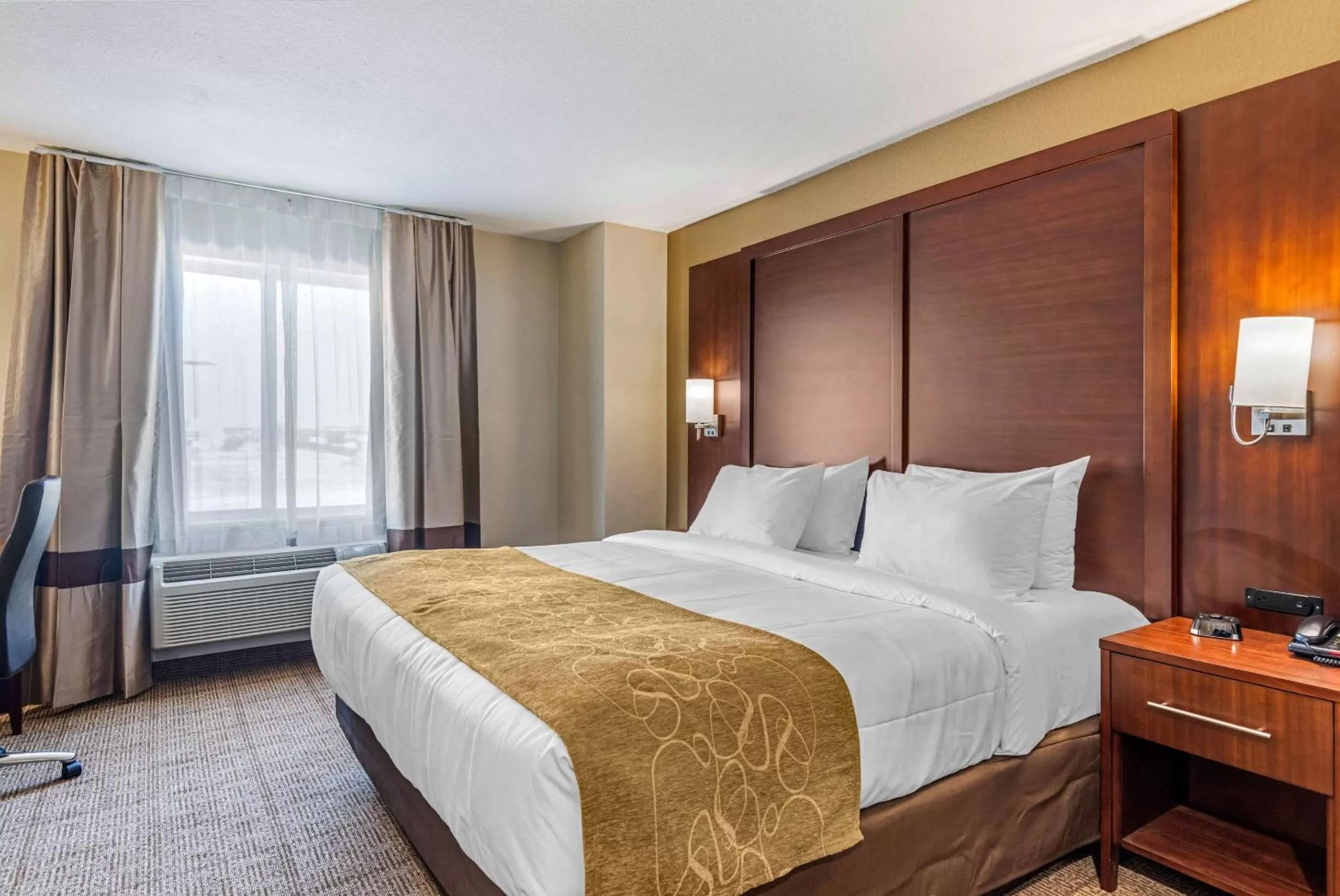 Photo of the whole room, Bed in Comfort Inn & Suites Big Spring