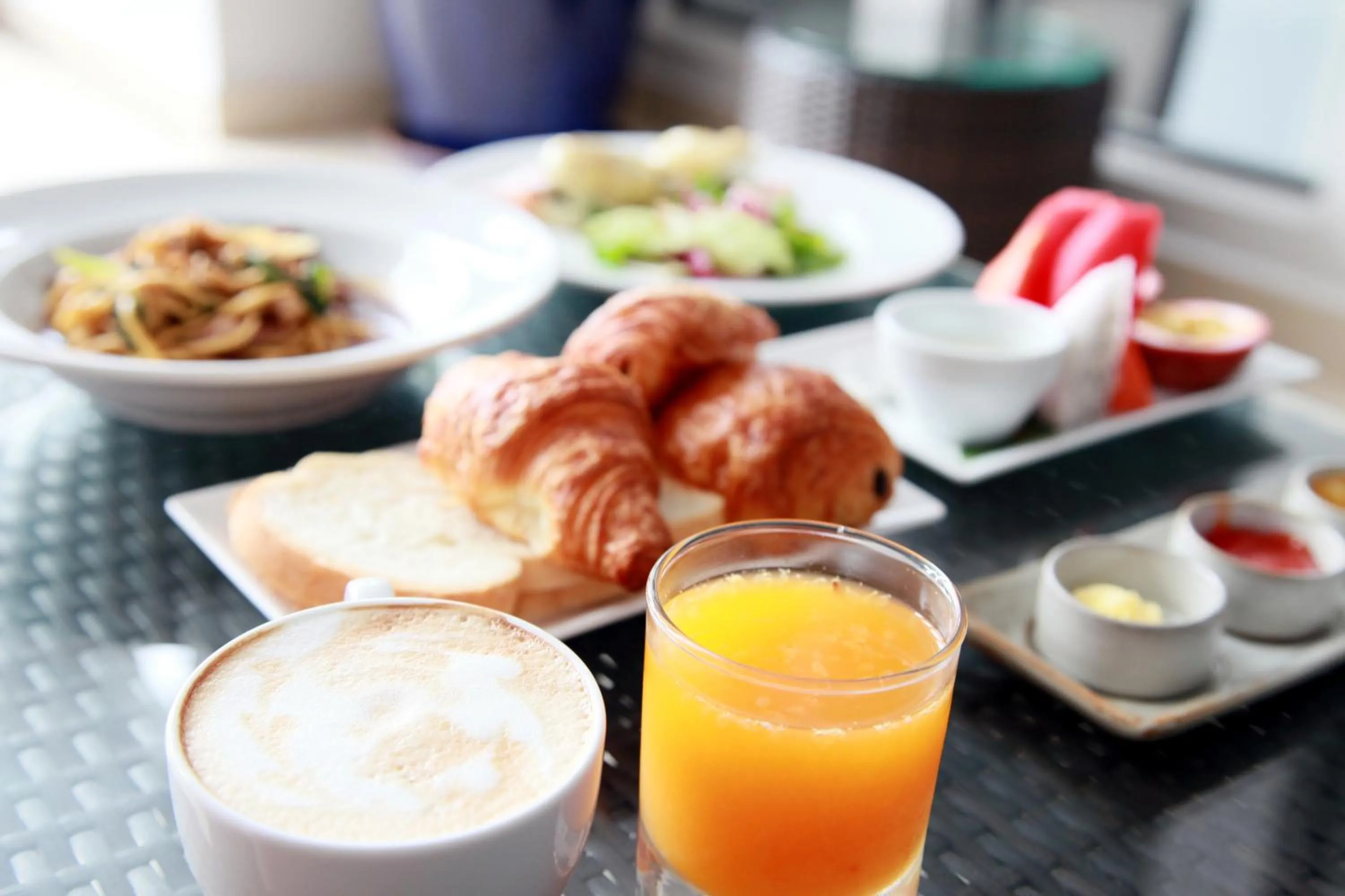 Meals in Sarai and Wander Resort