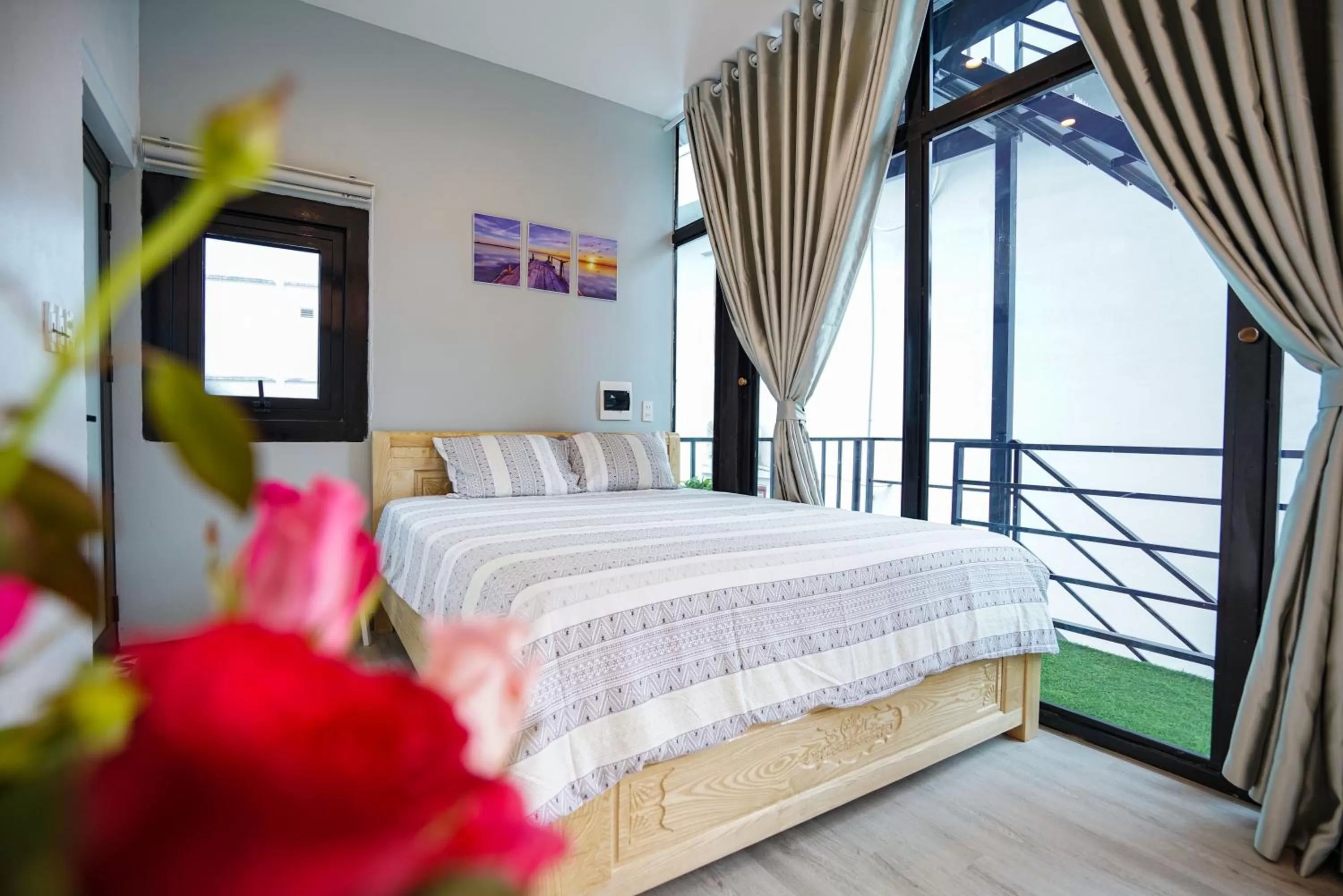Photo of the whole room, Bed in Halong bay Almorhome