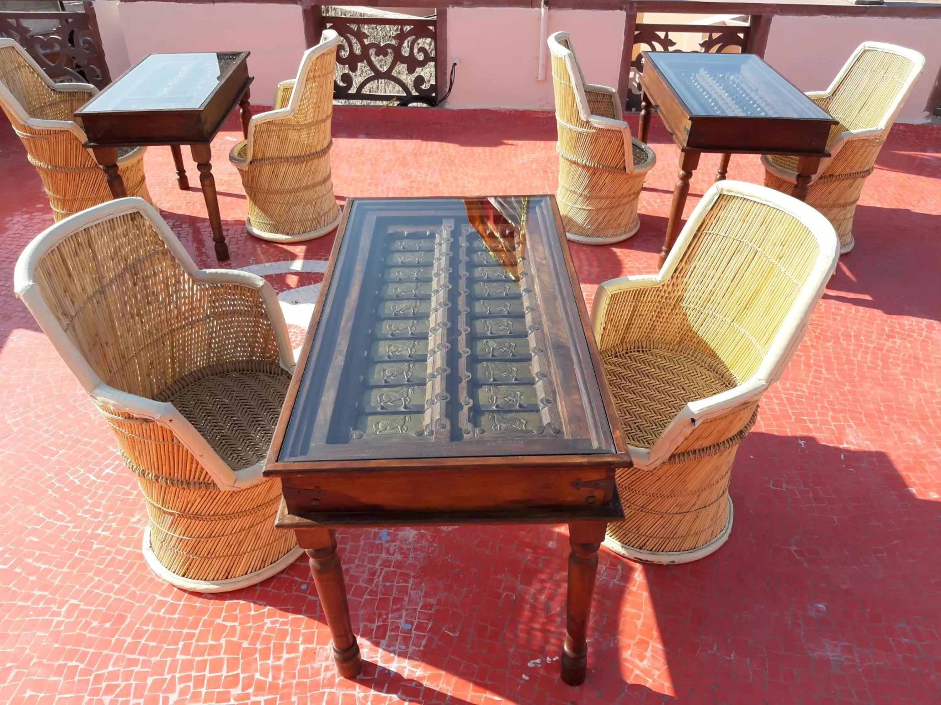 Restaurant/places to eat in Corsican Haveli