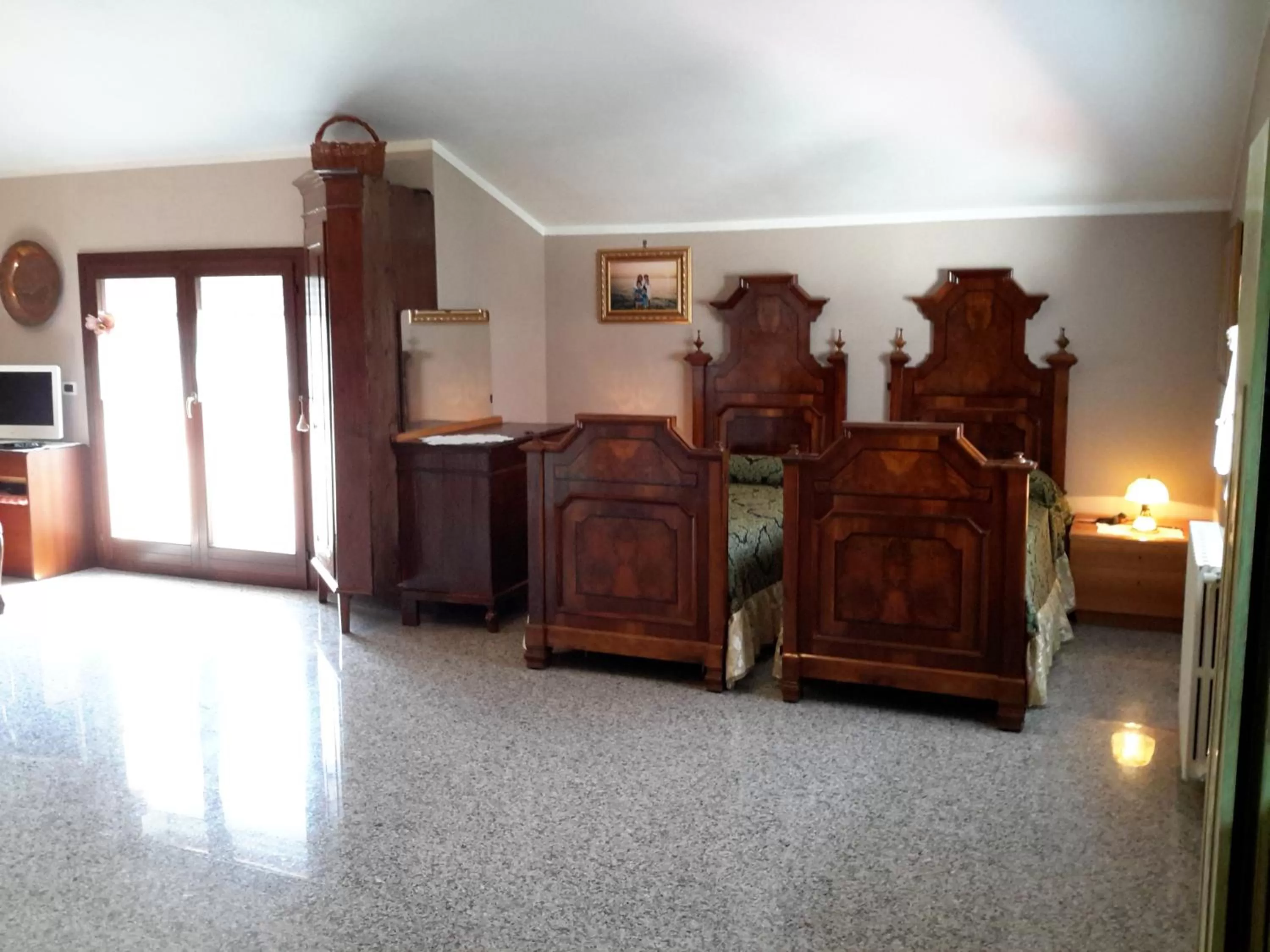 Photo of the whole room in B&B Amy&Julie