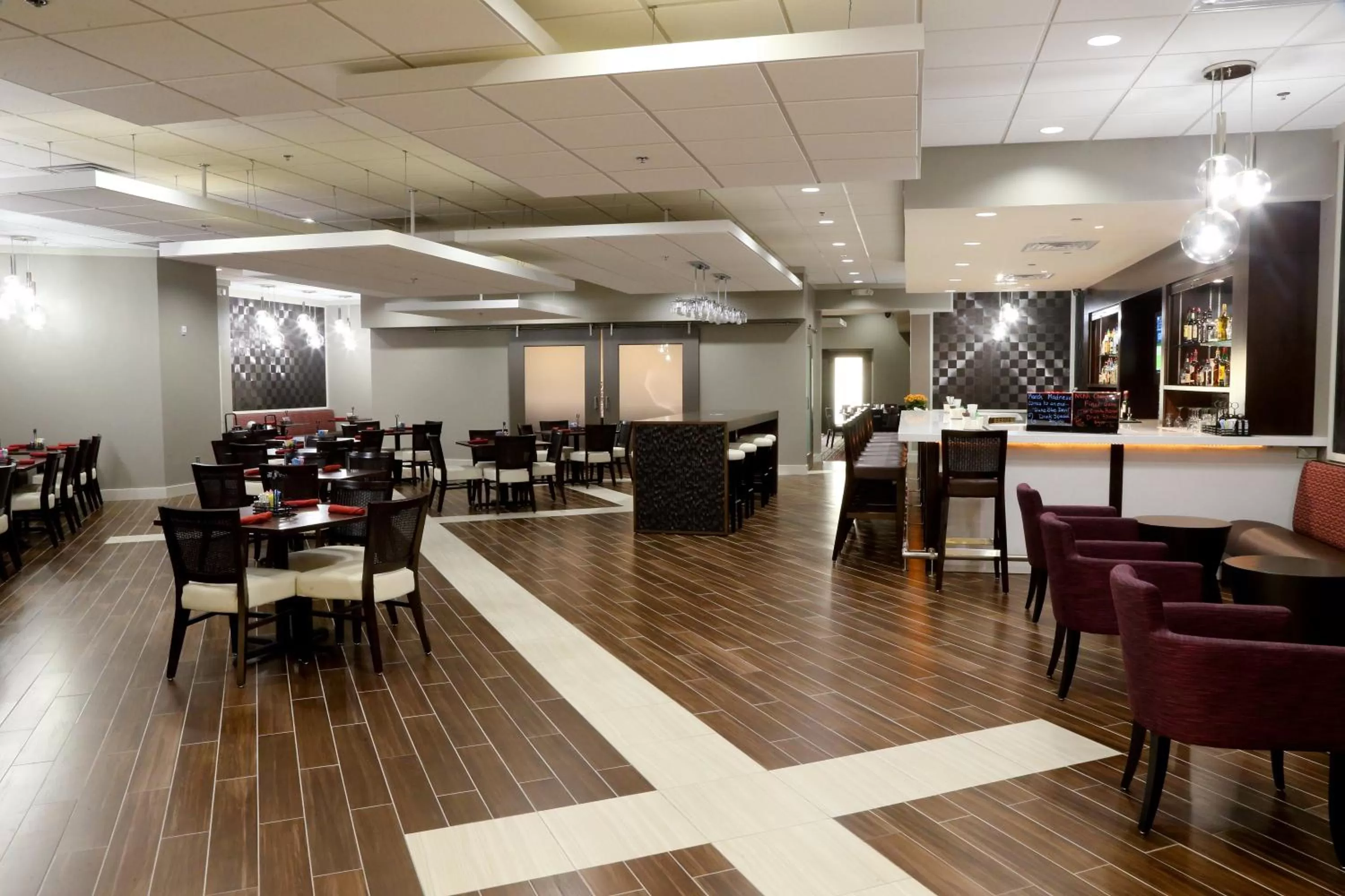 Restaurant/places to eat in Holiday Inn Tyler - Conference Center by IHG