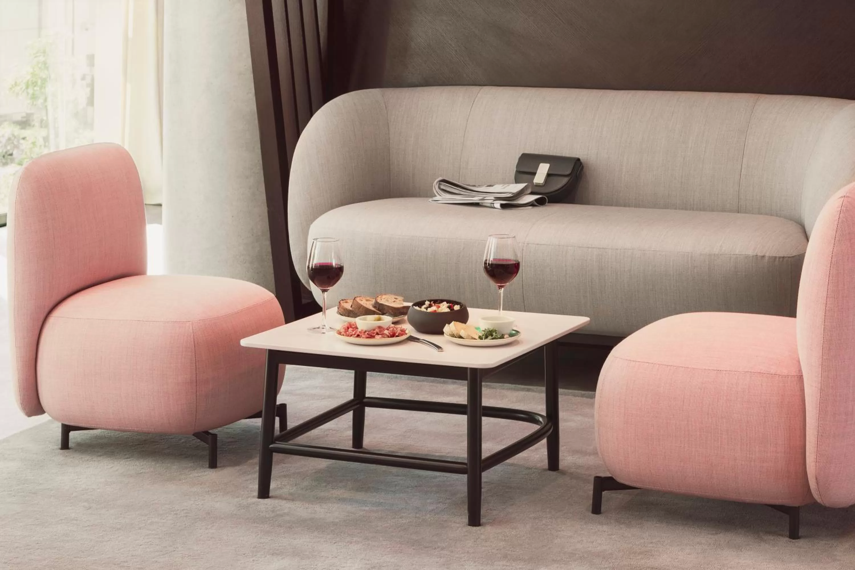 Lounge or bar in OKKO Hotels Paris La Défense