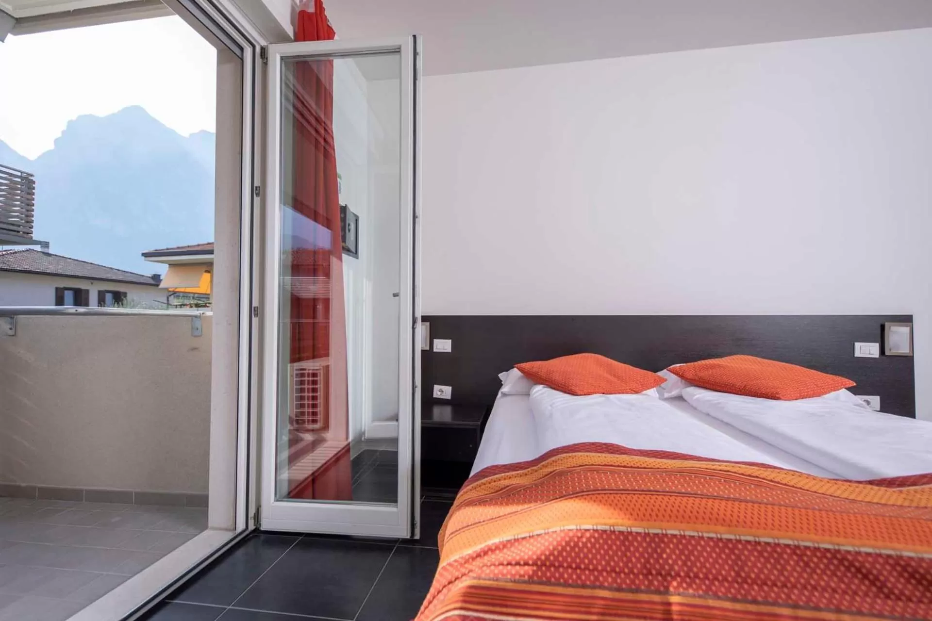 Bed in 4 Limoni Apartment Resort