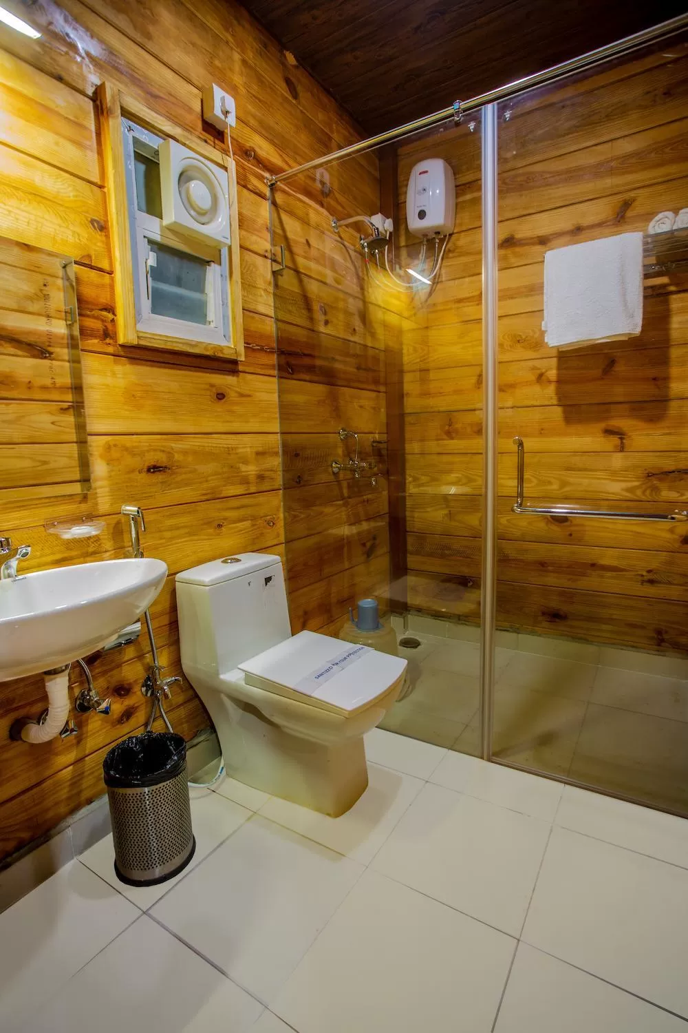 Shower in Mariners Bay Beach Resort