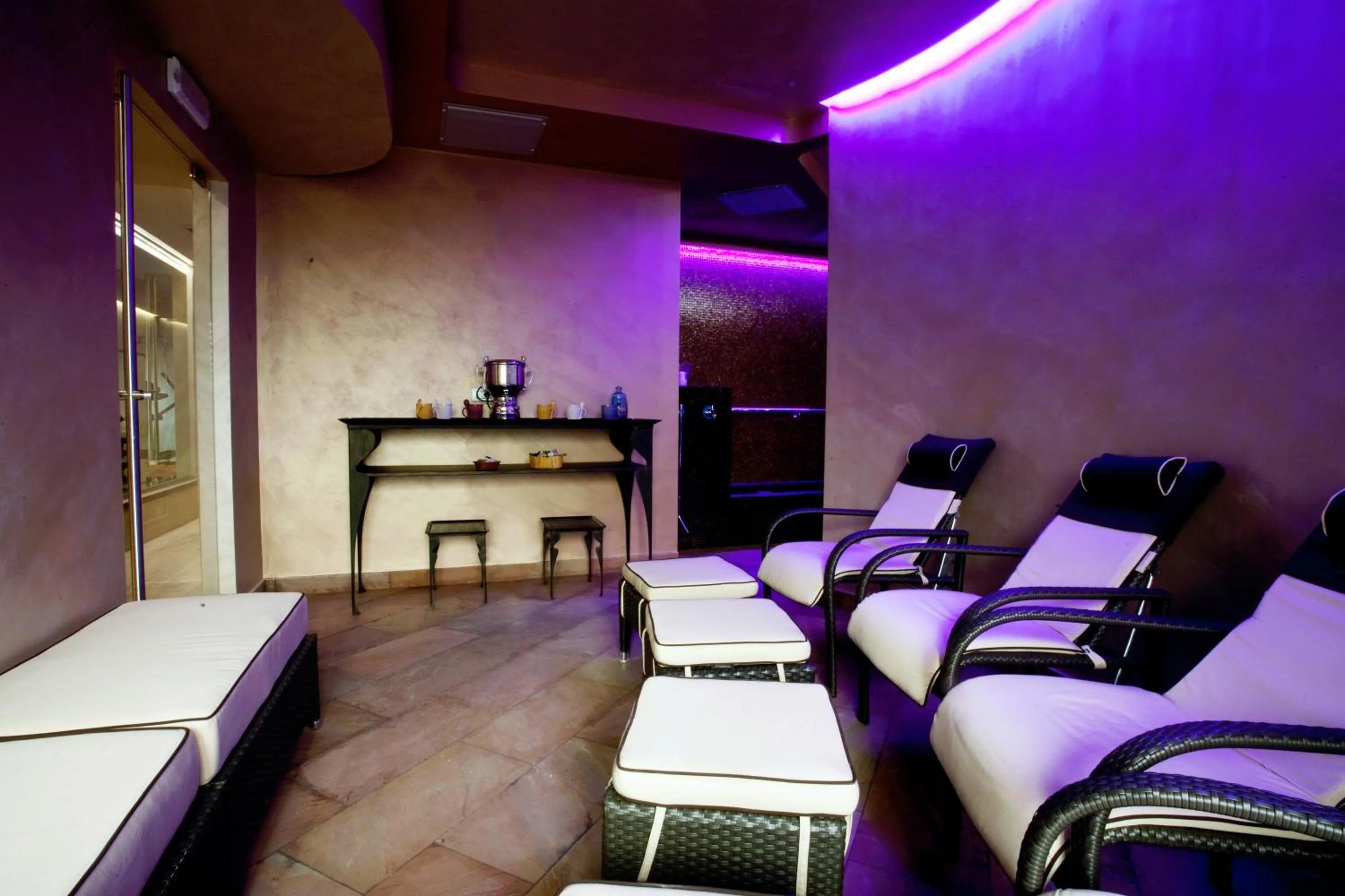 Spa and wellness centre/facilities in Hotel Dei Fiori Restaurant - Meeting & Spa