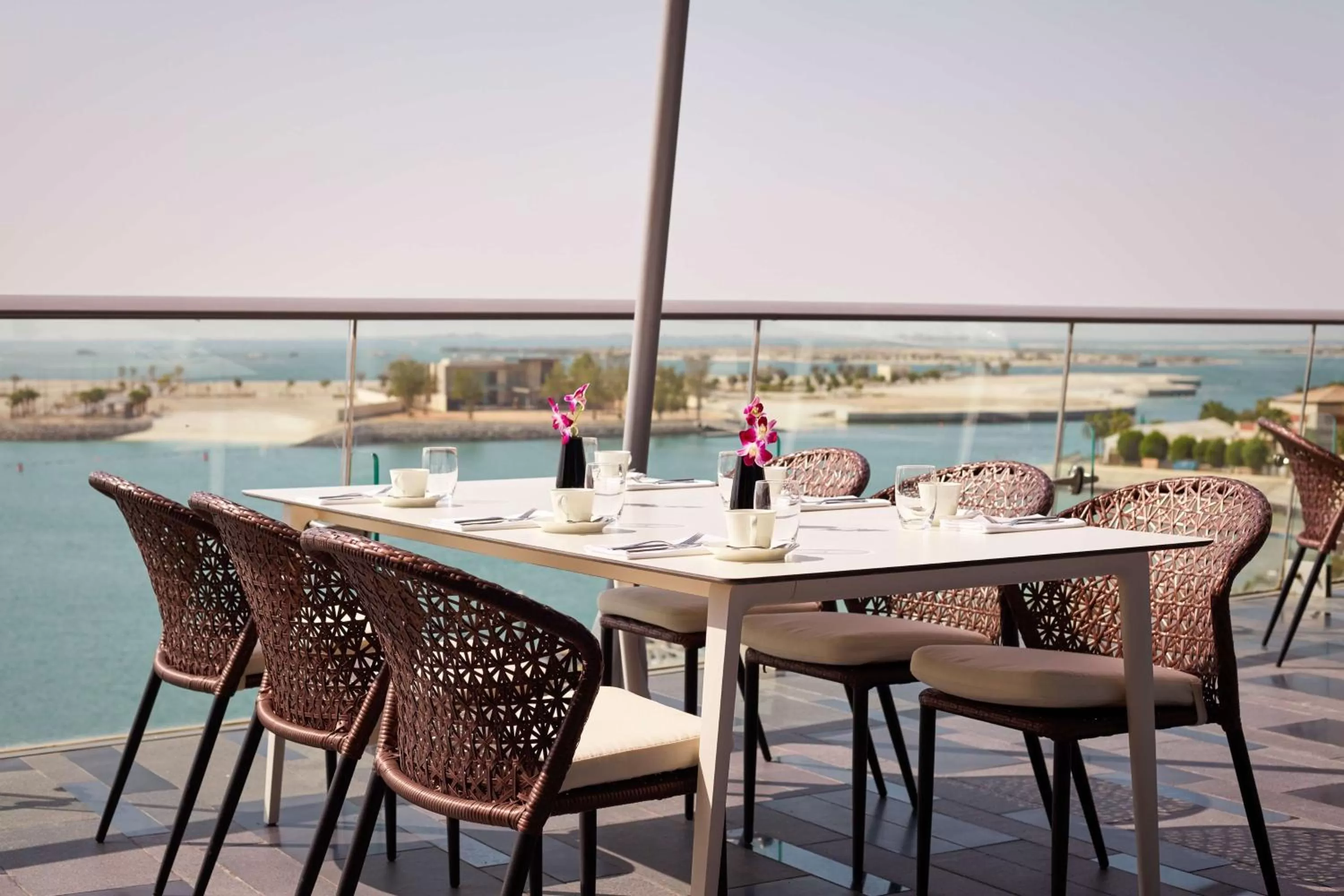 Restaurant/places to eat in Grand Hyatt Abu Dhabi Hotel & Residences Emirates Pearl