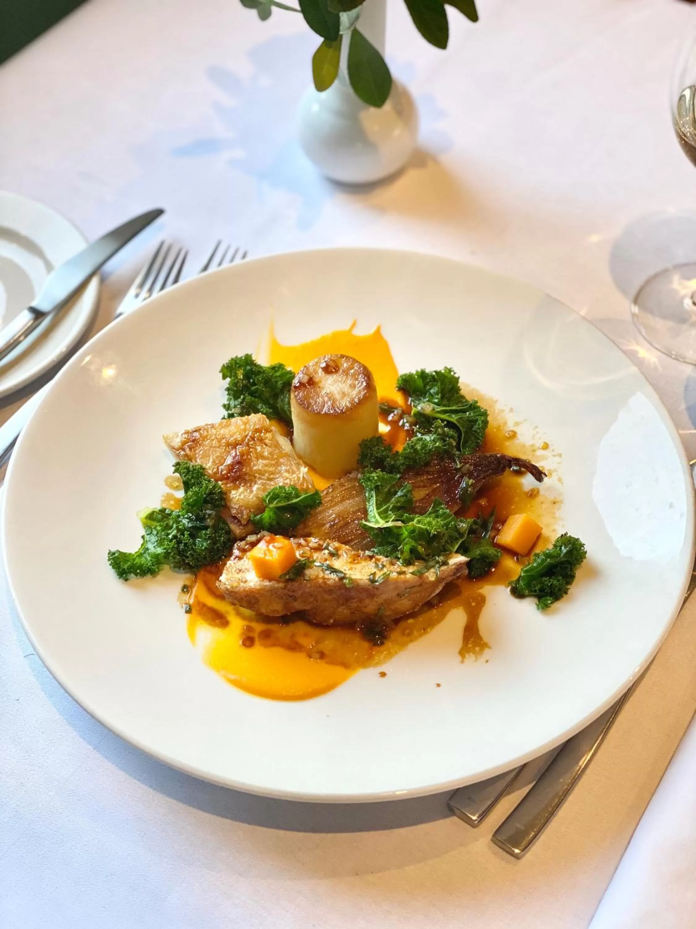 Food in Yarrow Hotel