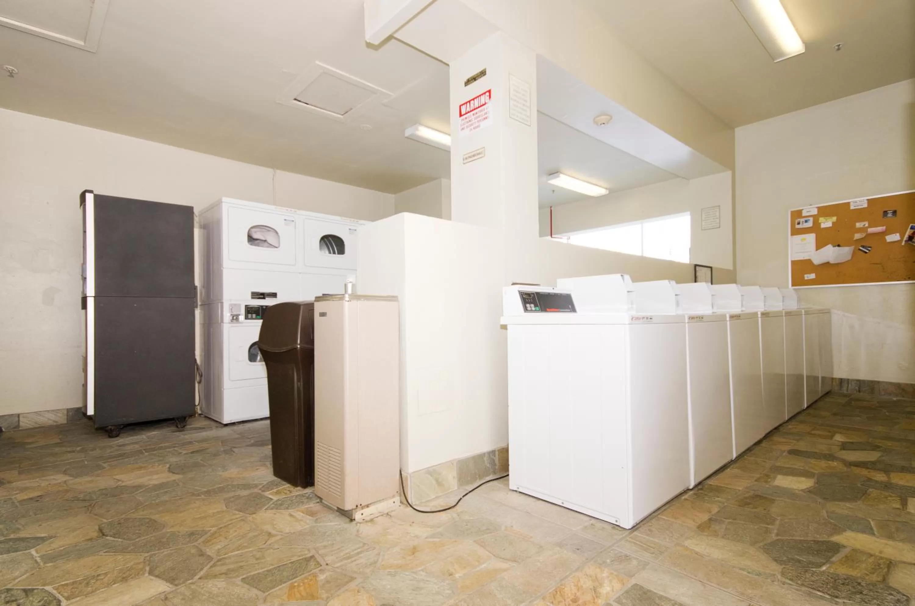 Area and facilities in Skyline Island Colony Hotel