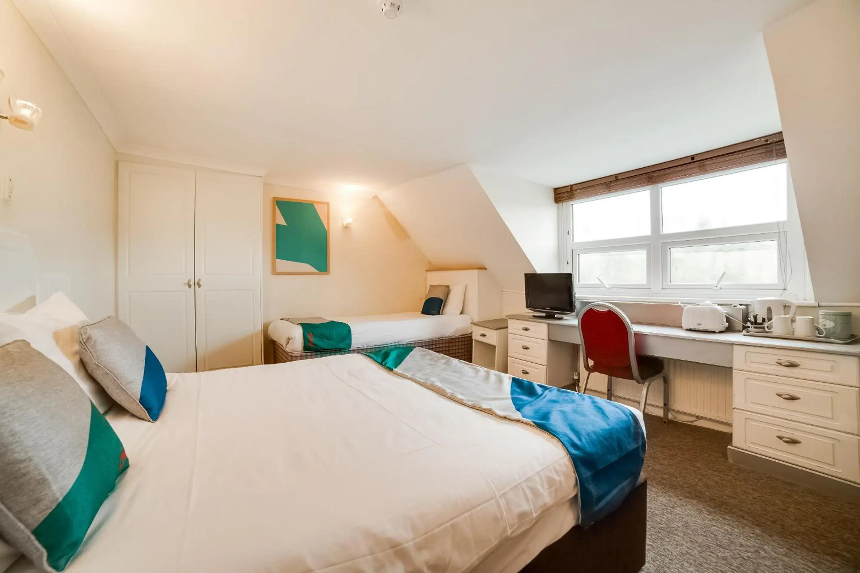 Standard Family of 3 Suite in The Gullivers Hotel Standard Family of 3 Suite in The Gullivers Hotel