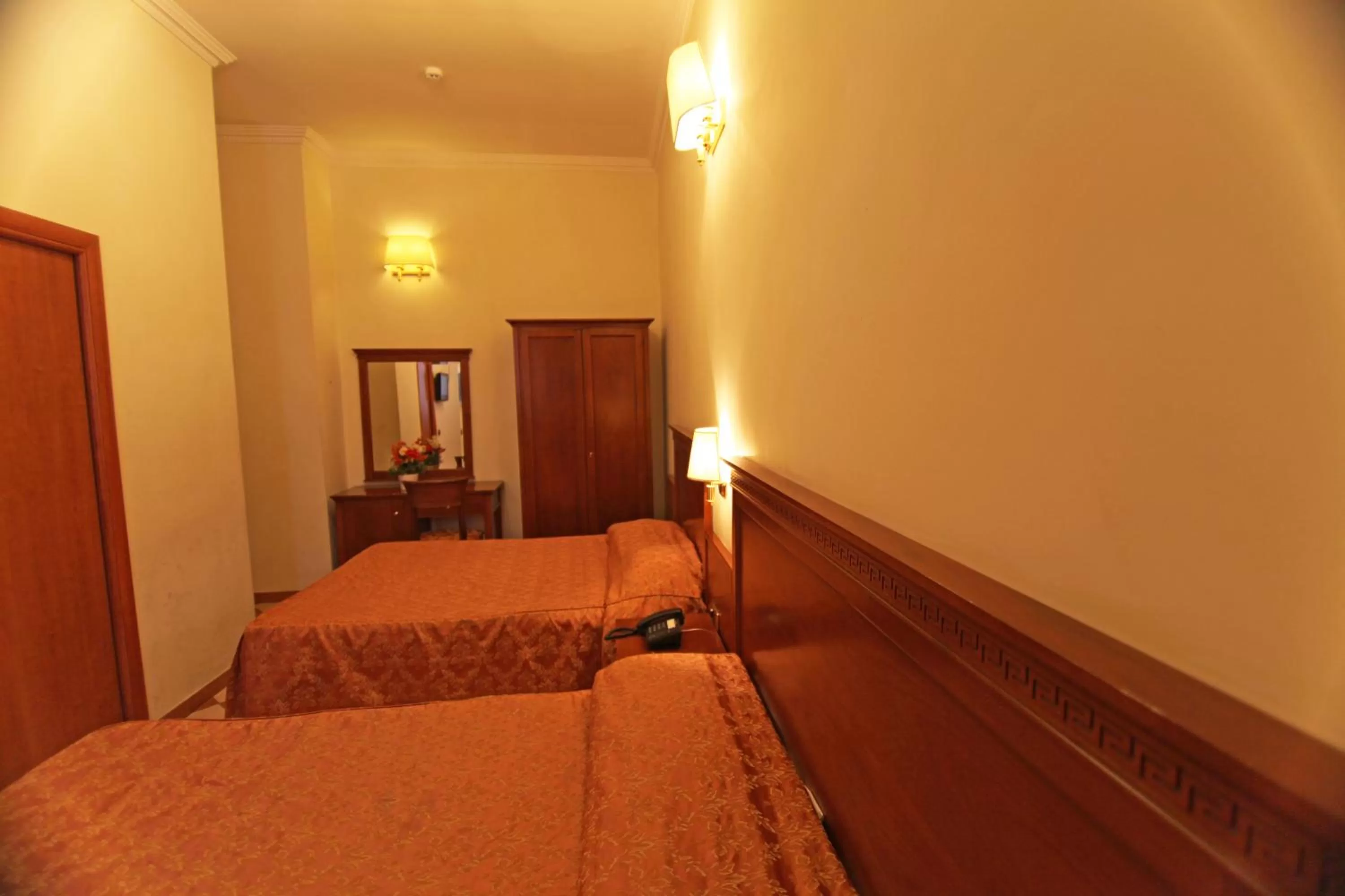 Photo of the whole room, Bed in Hotel Hollywood